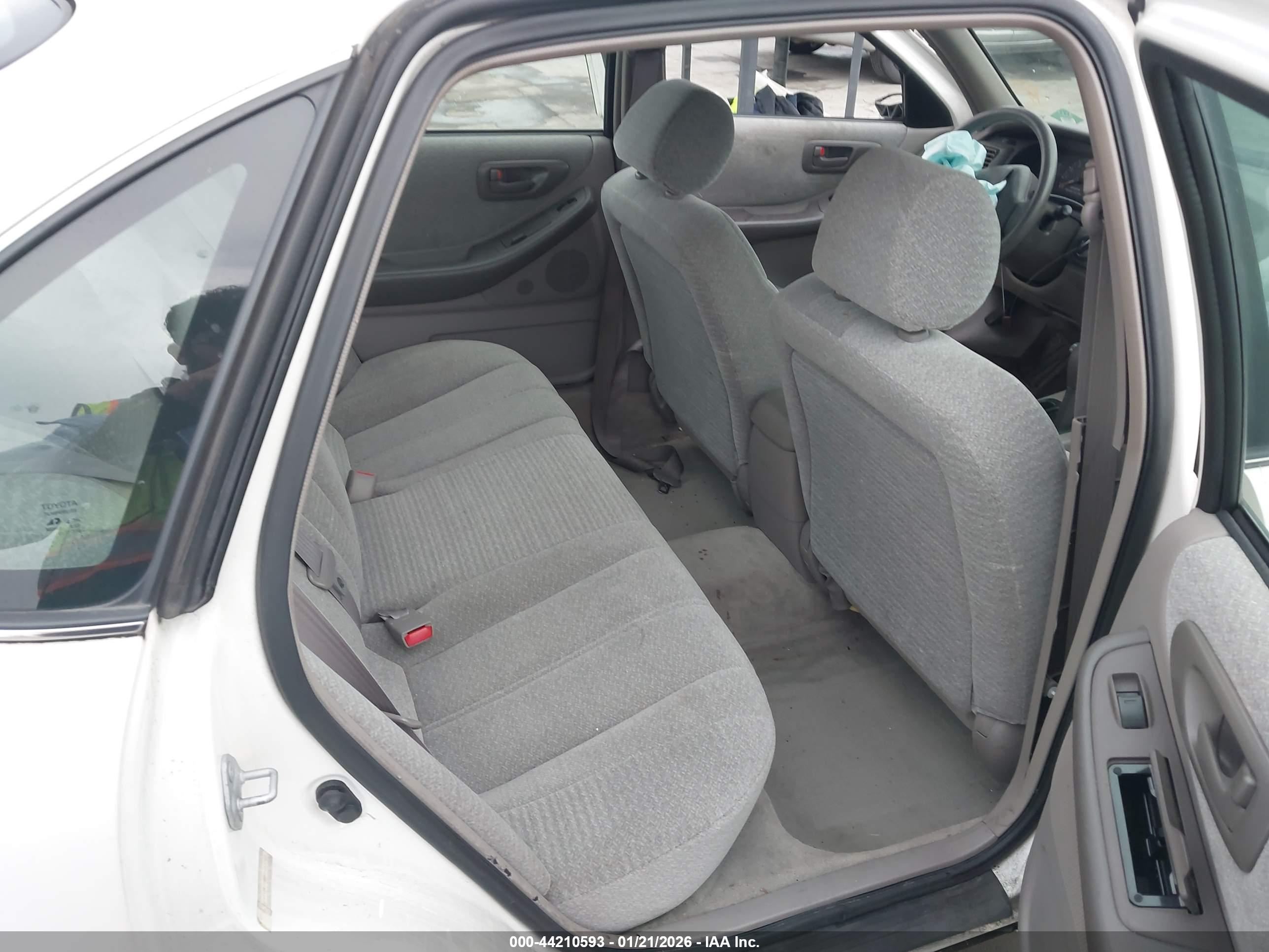 TOYOTA AVALON image 8