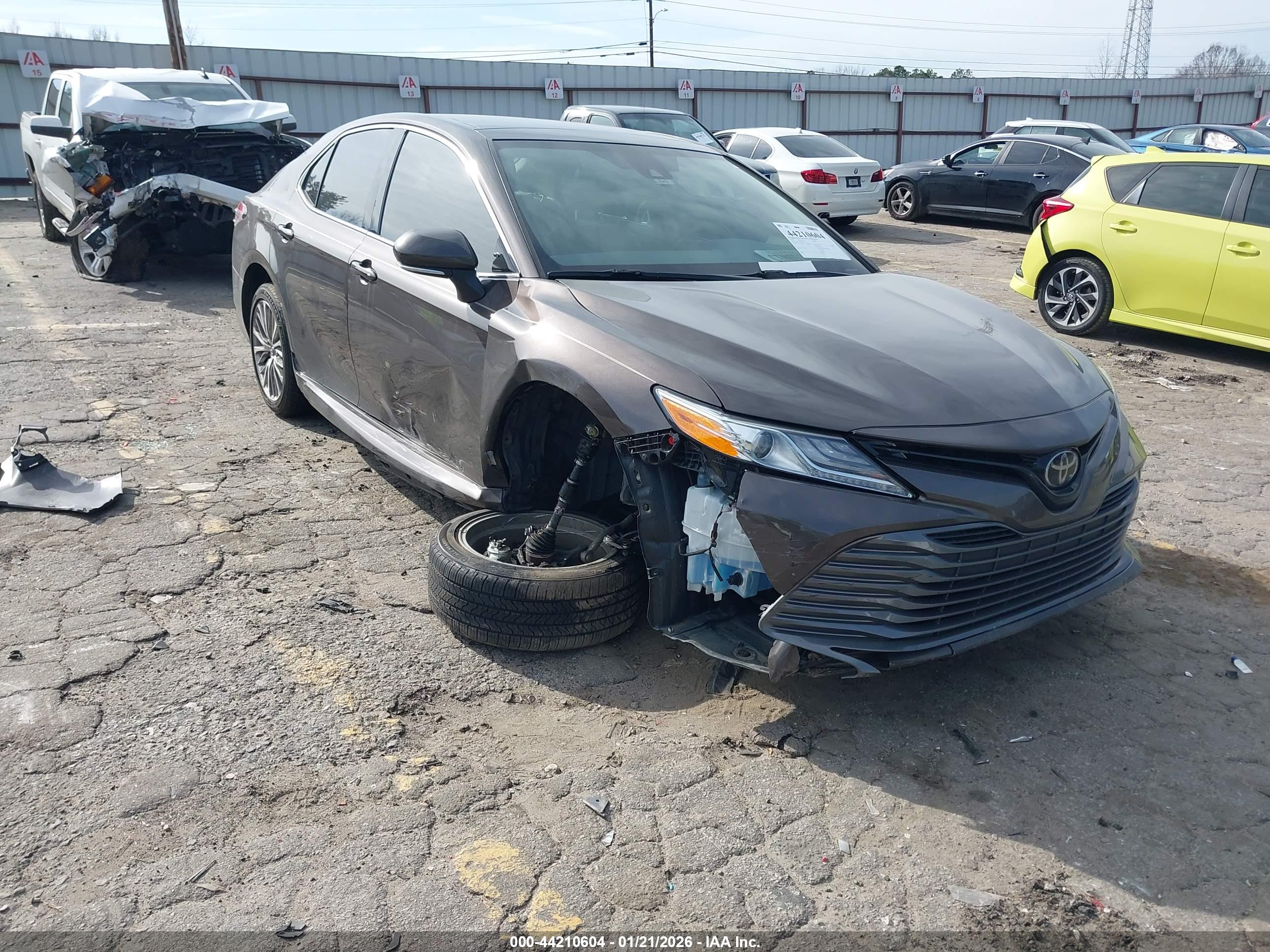 TOYOTA CAMRY image 6