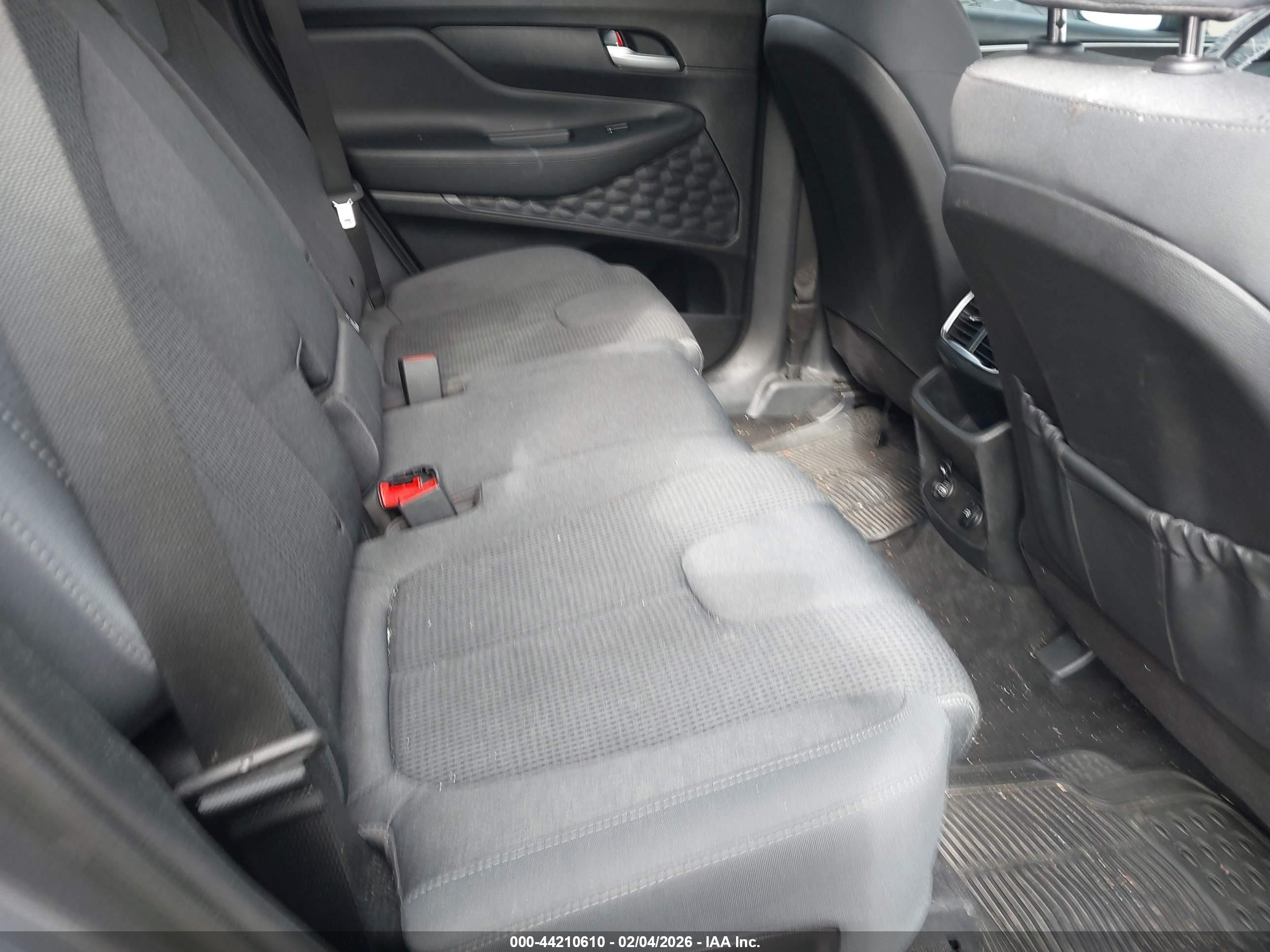 HYUNDAI SANTA image 8