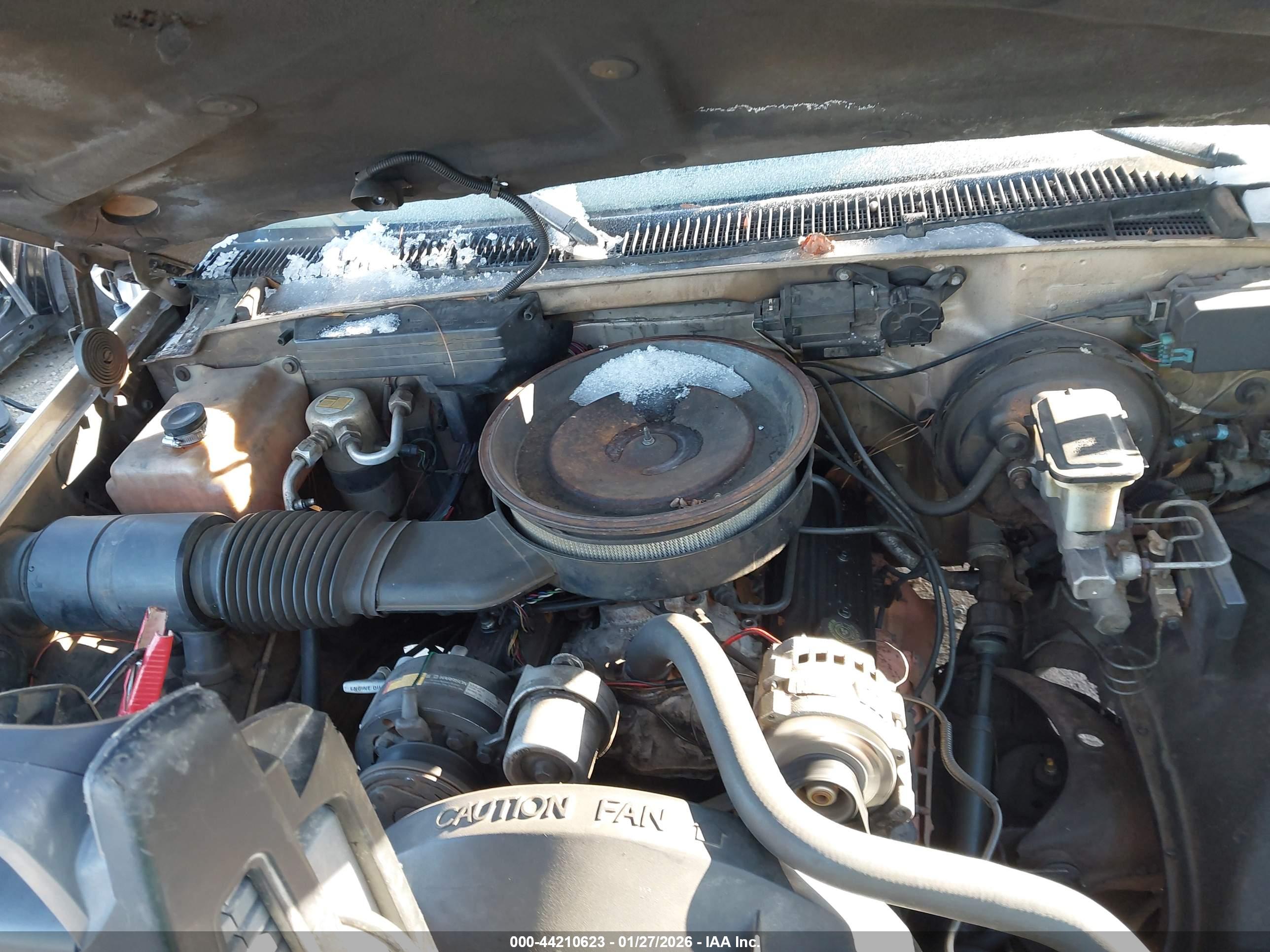CHEVROLET GMT-400 image 10