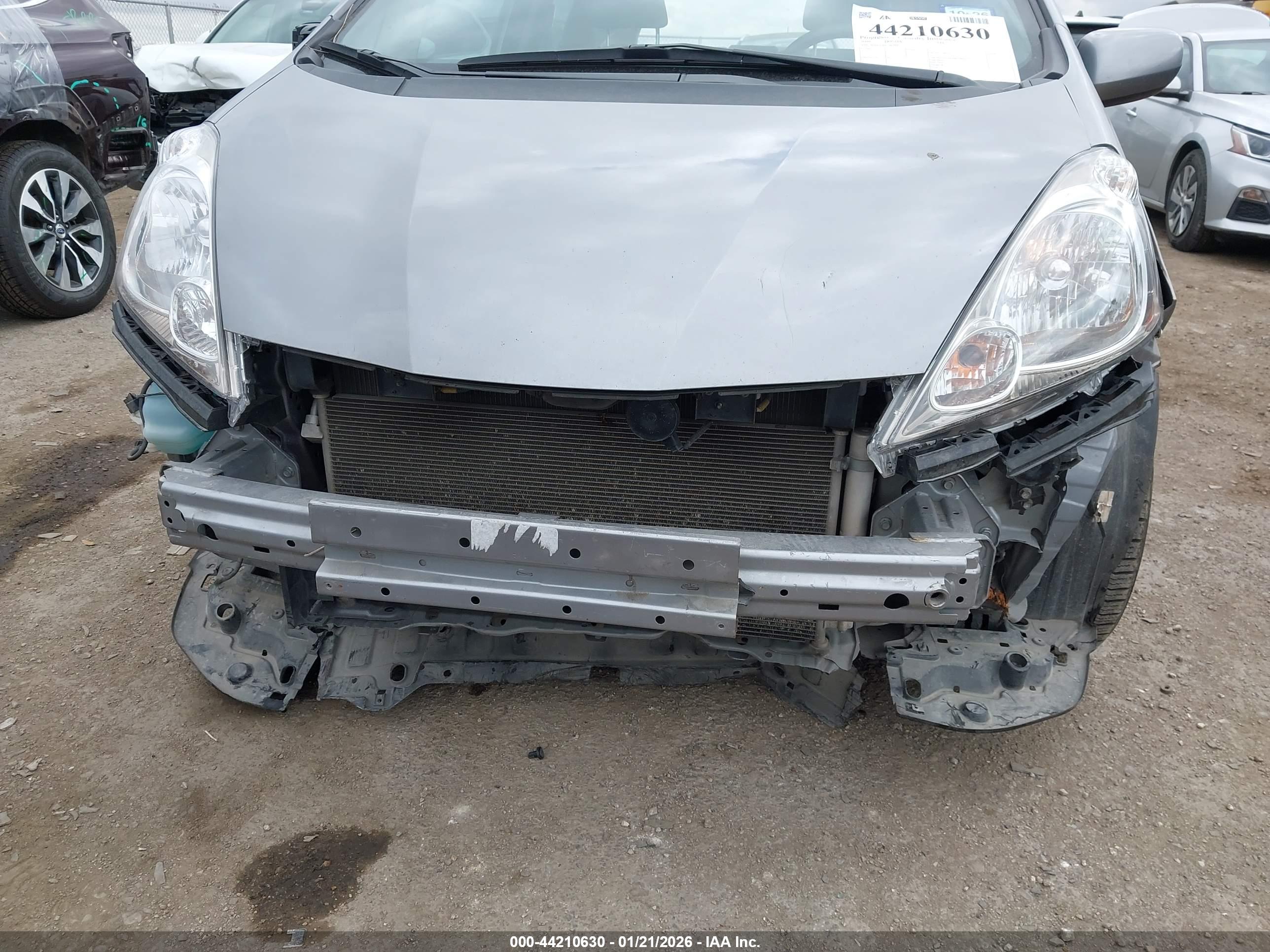 HONDA FIT image 6