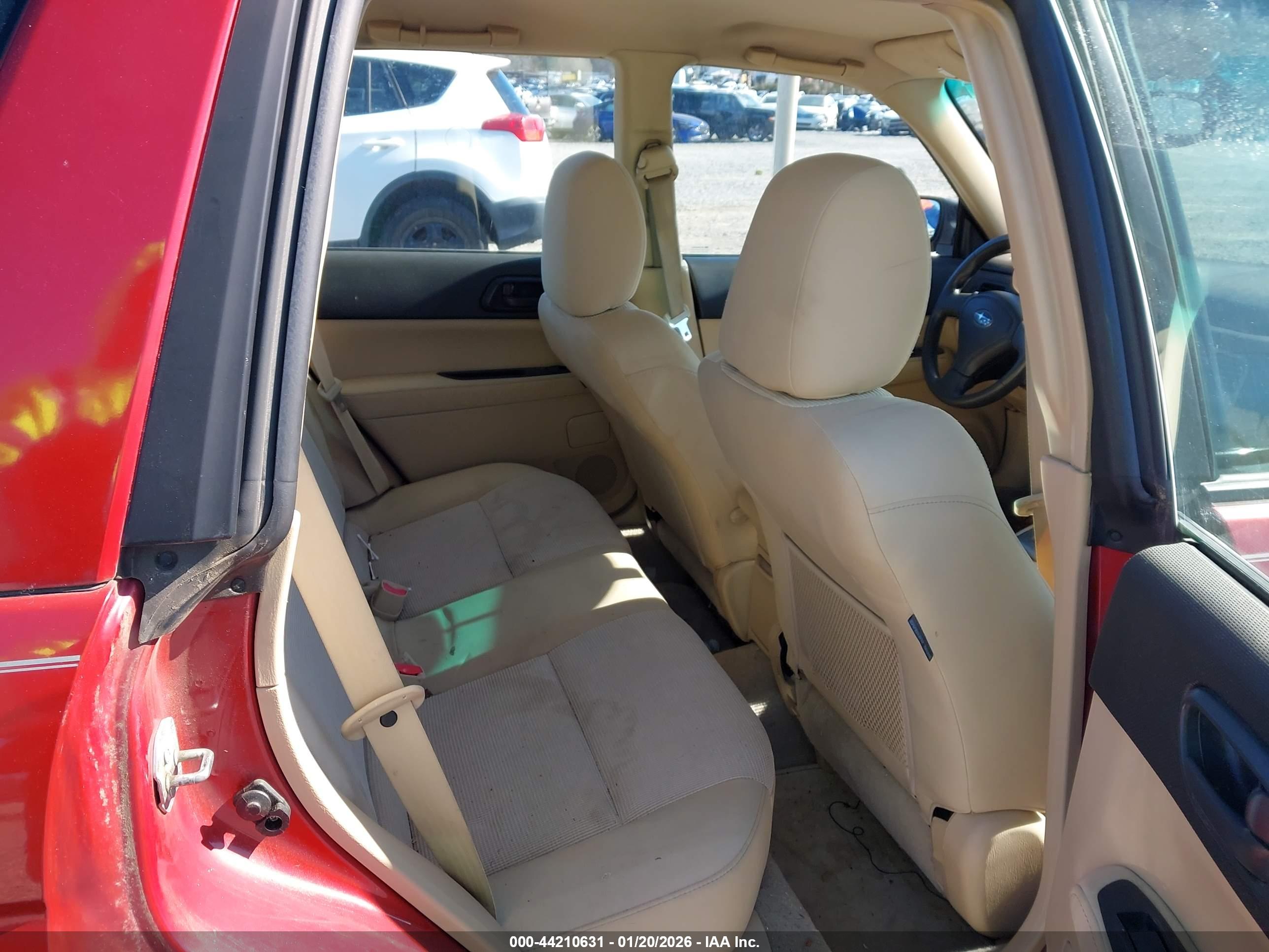 SUBARU FORESTER image 8