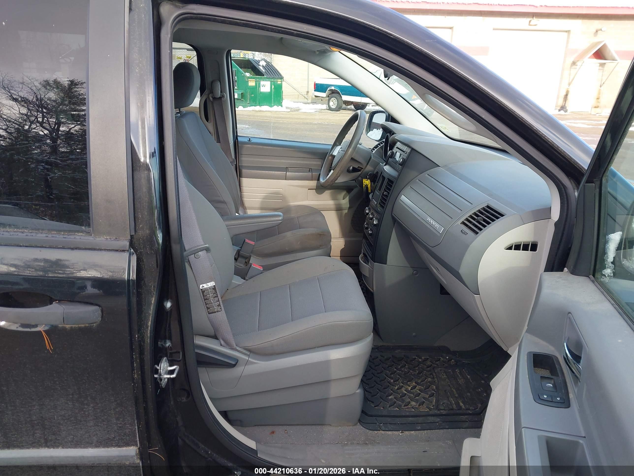 DODGE GRAND image 5