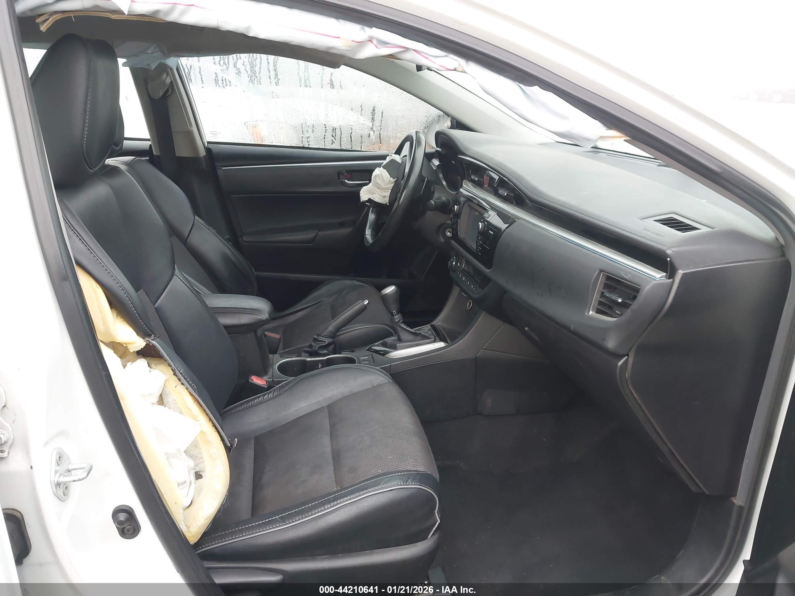 TOYOTA COROLLA image 5