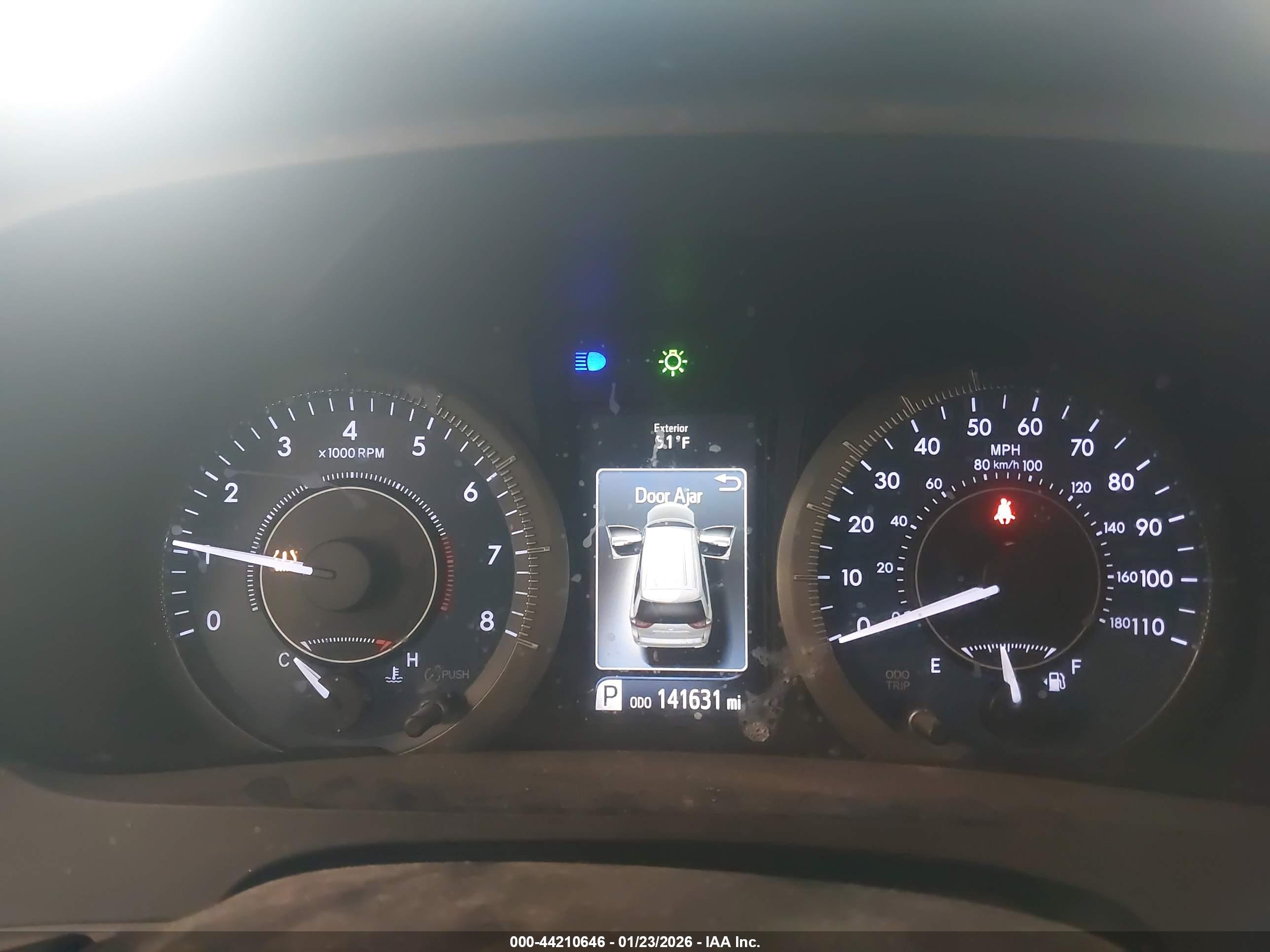 TOYOTA SIENNA image 7