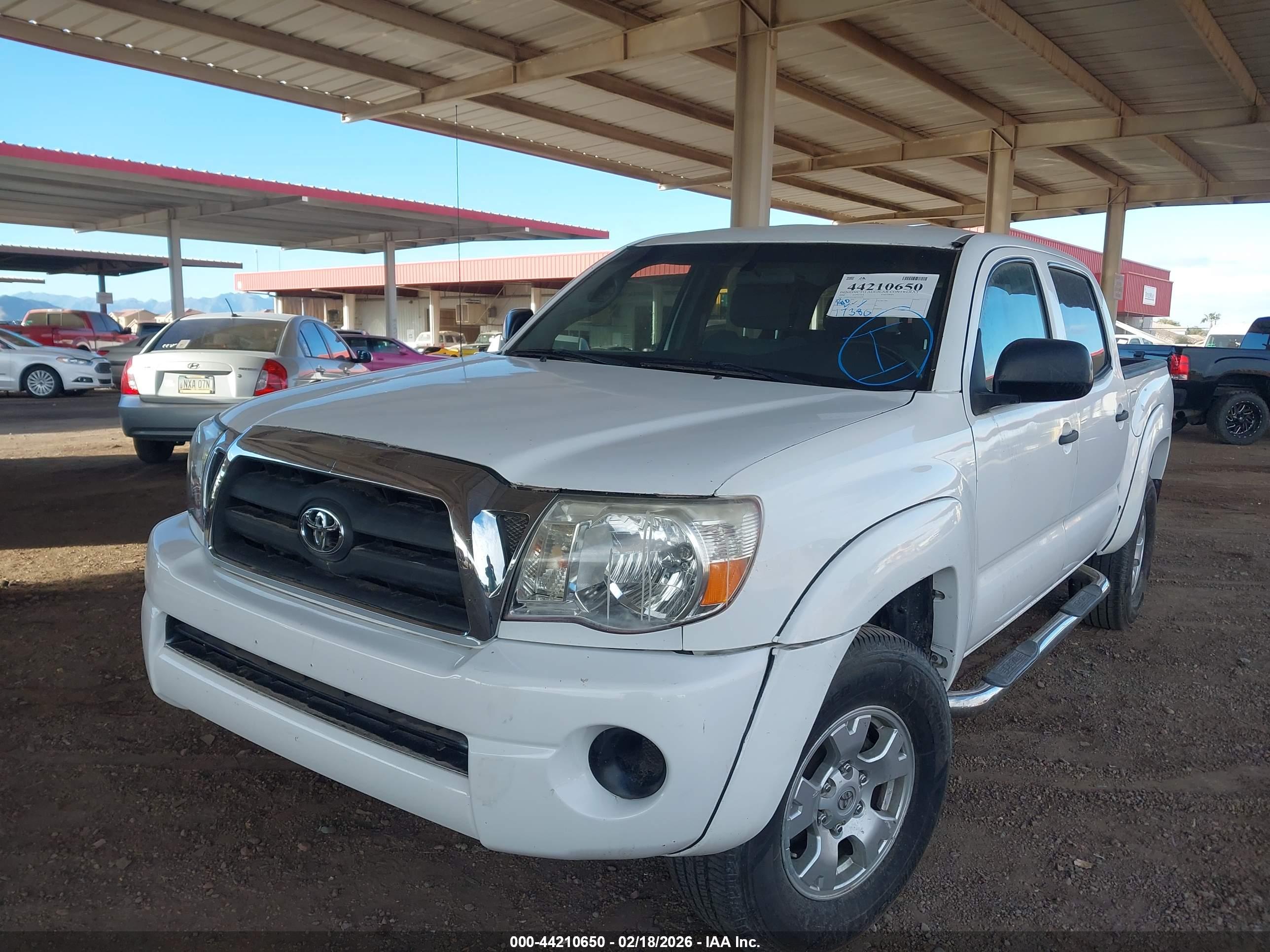 TOYOTA TACOMA image 2