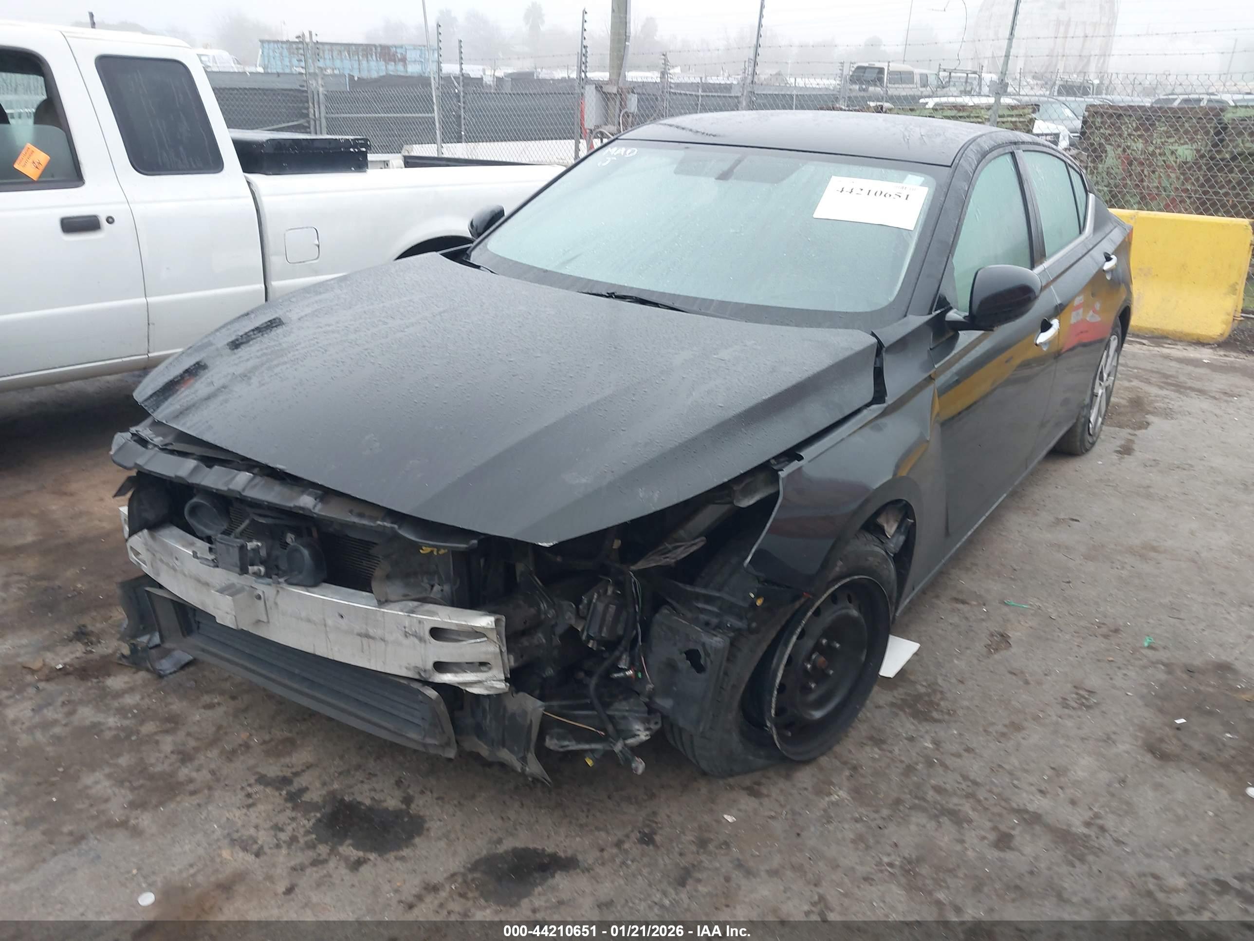 NISSAN ALTIMA image 2