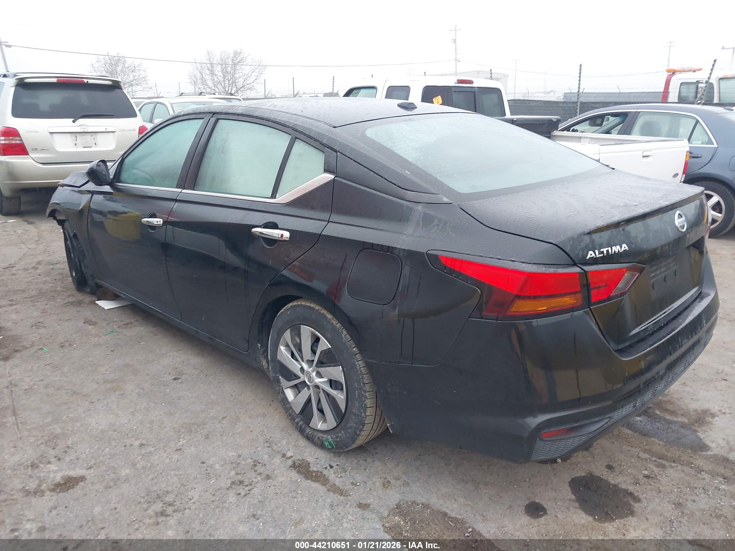 NISSAN ALTIMA image 3