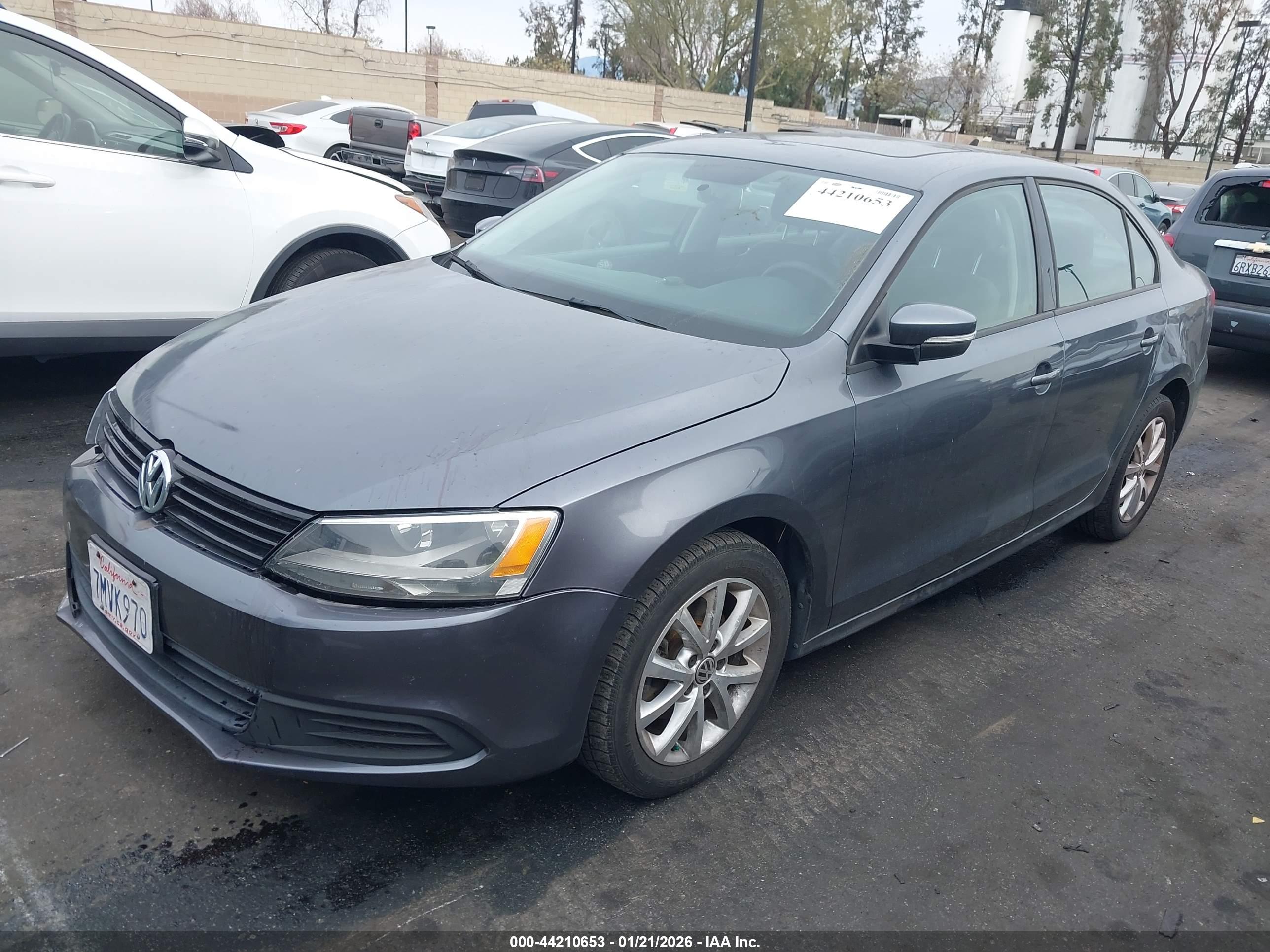 VOLKSWAGEN JETTA image 2