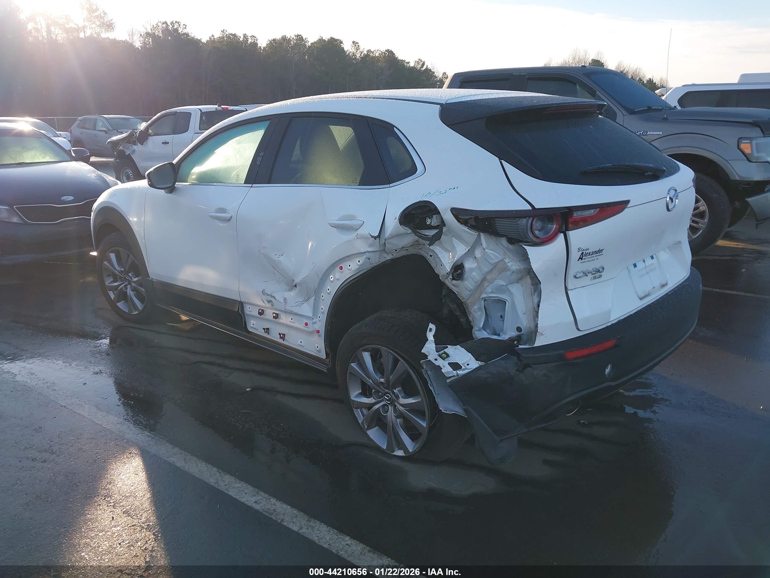 MAZDA CX-30 image 3