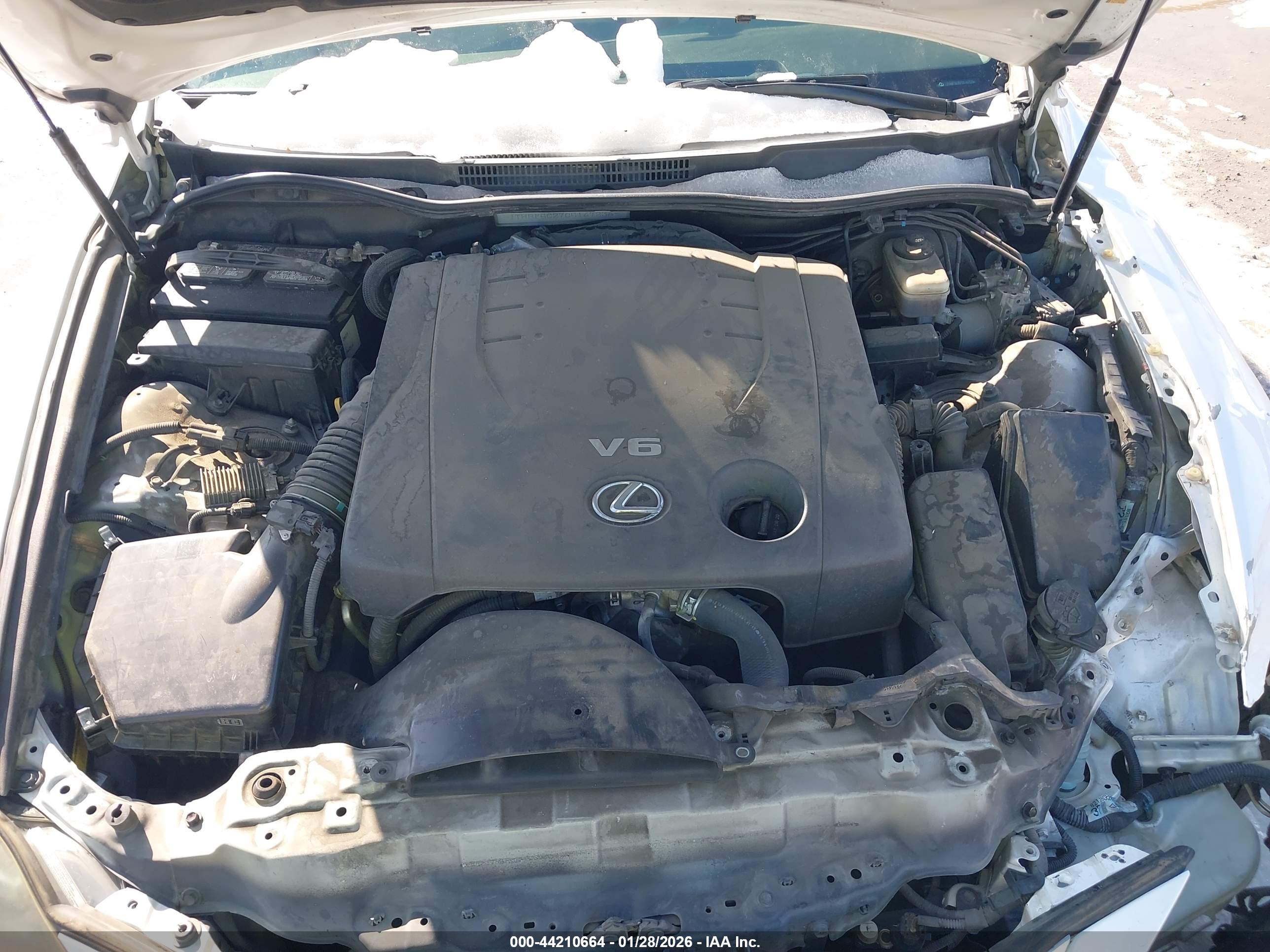 LEXUS IS image 10