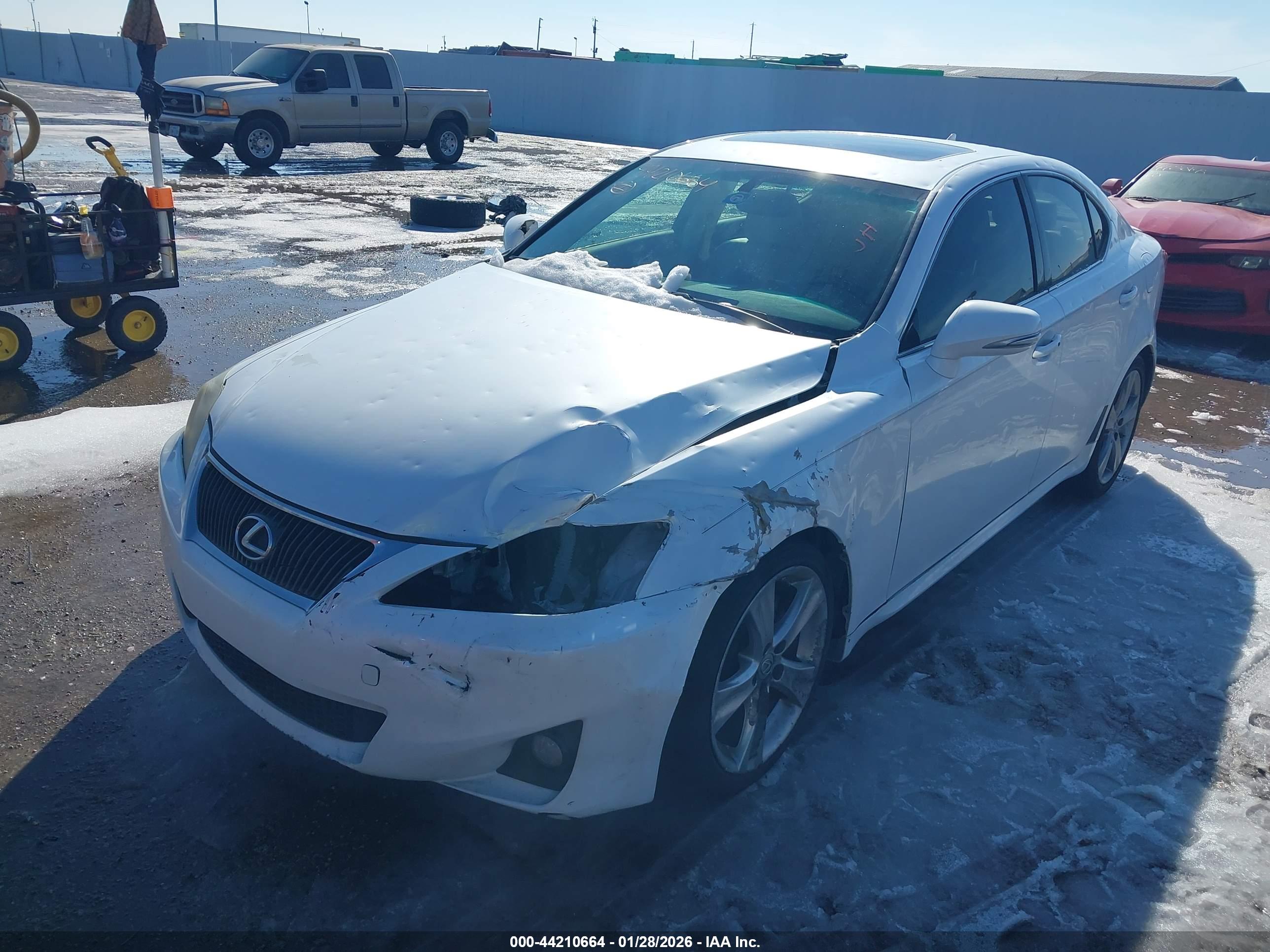 LEXUS IS image 2