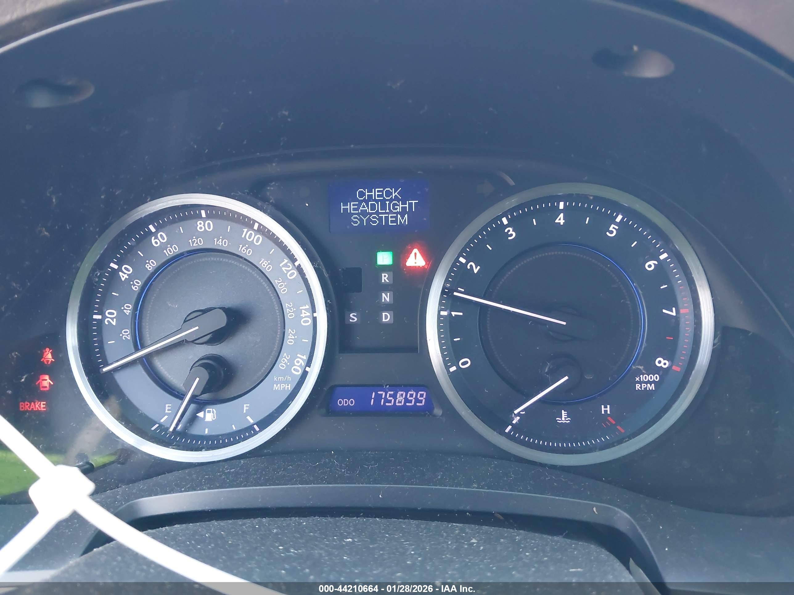LEXUS IS image 7