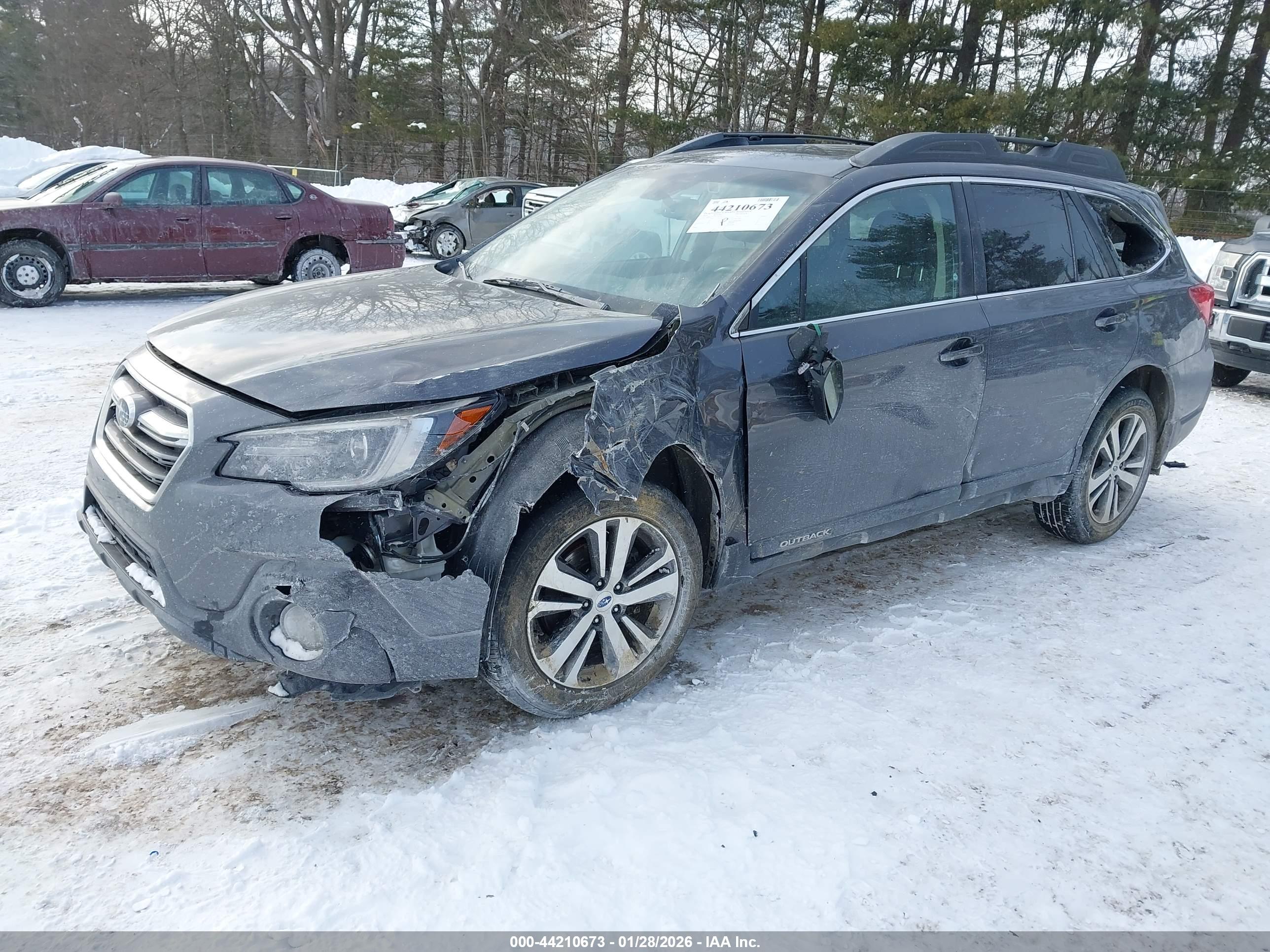 SUBARU OUTBACK image 2