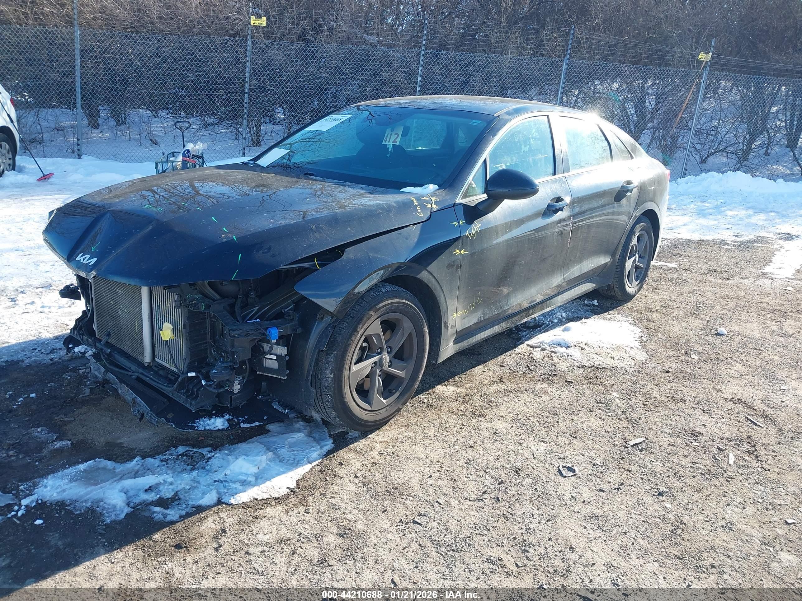 KIA K5 image 2