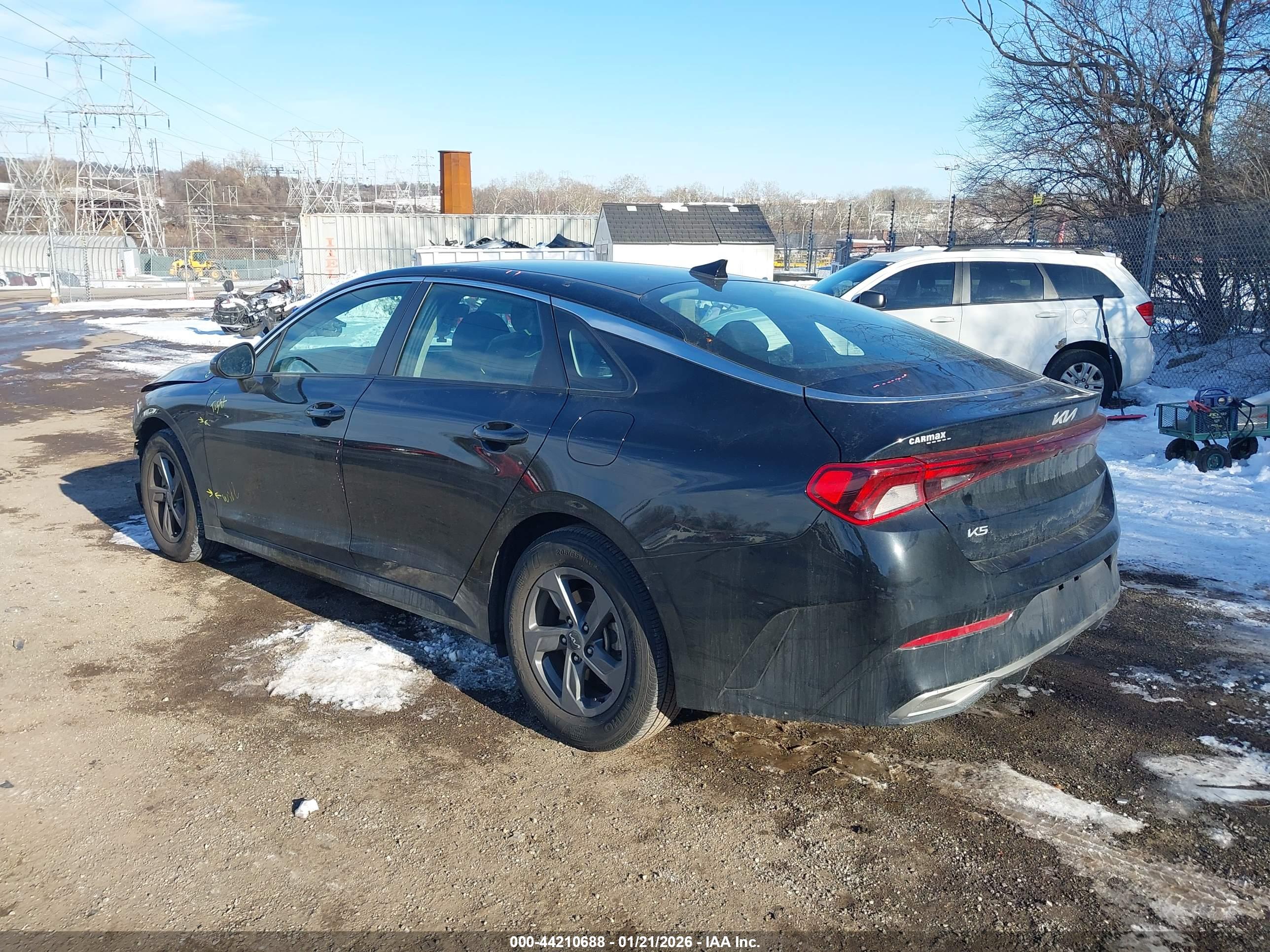 KIA K5 image 3