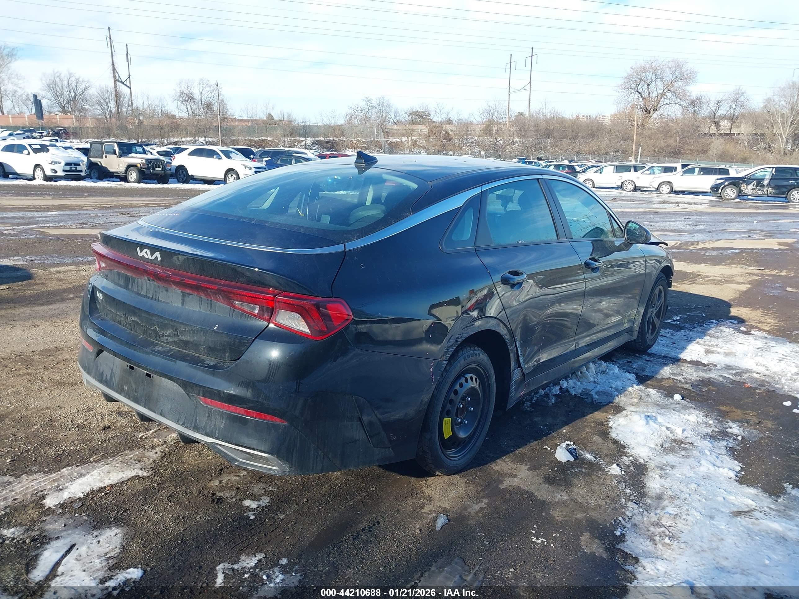 KIA K5 image 4