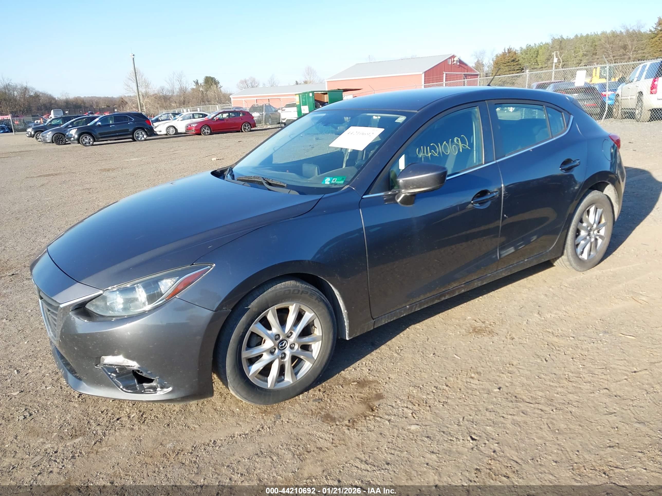 MAZDA MAZDA3 image 2