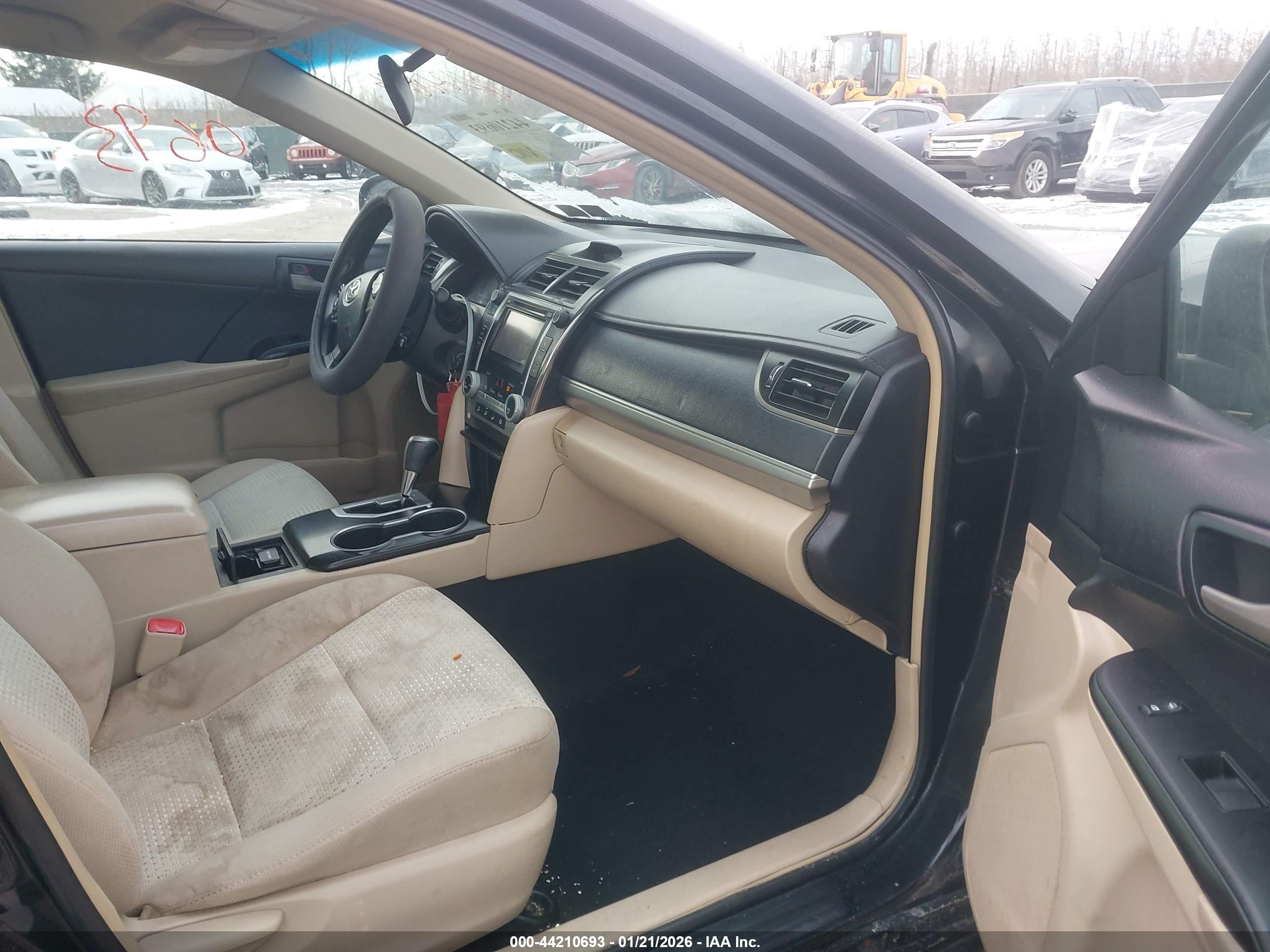 TOYOTA CAMRY image 5