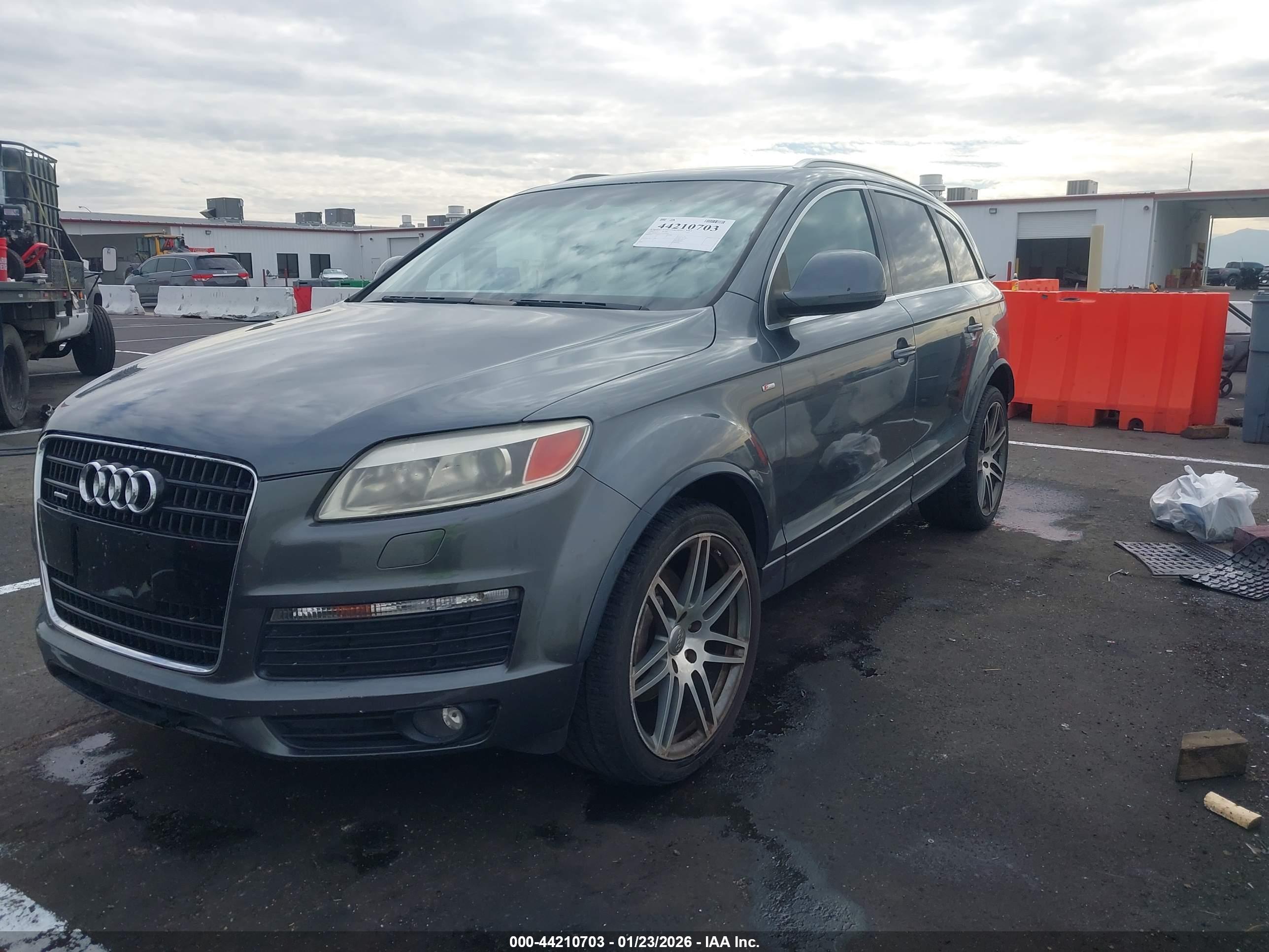 AUDI Q7 image 2