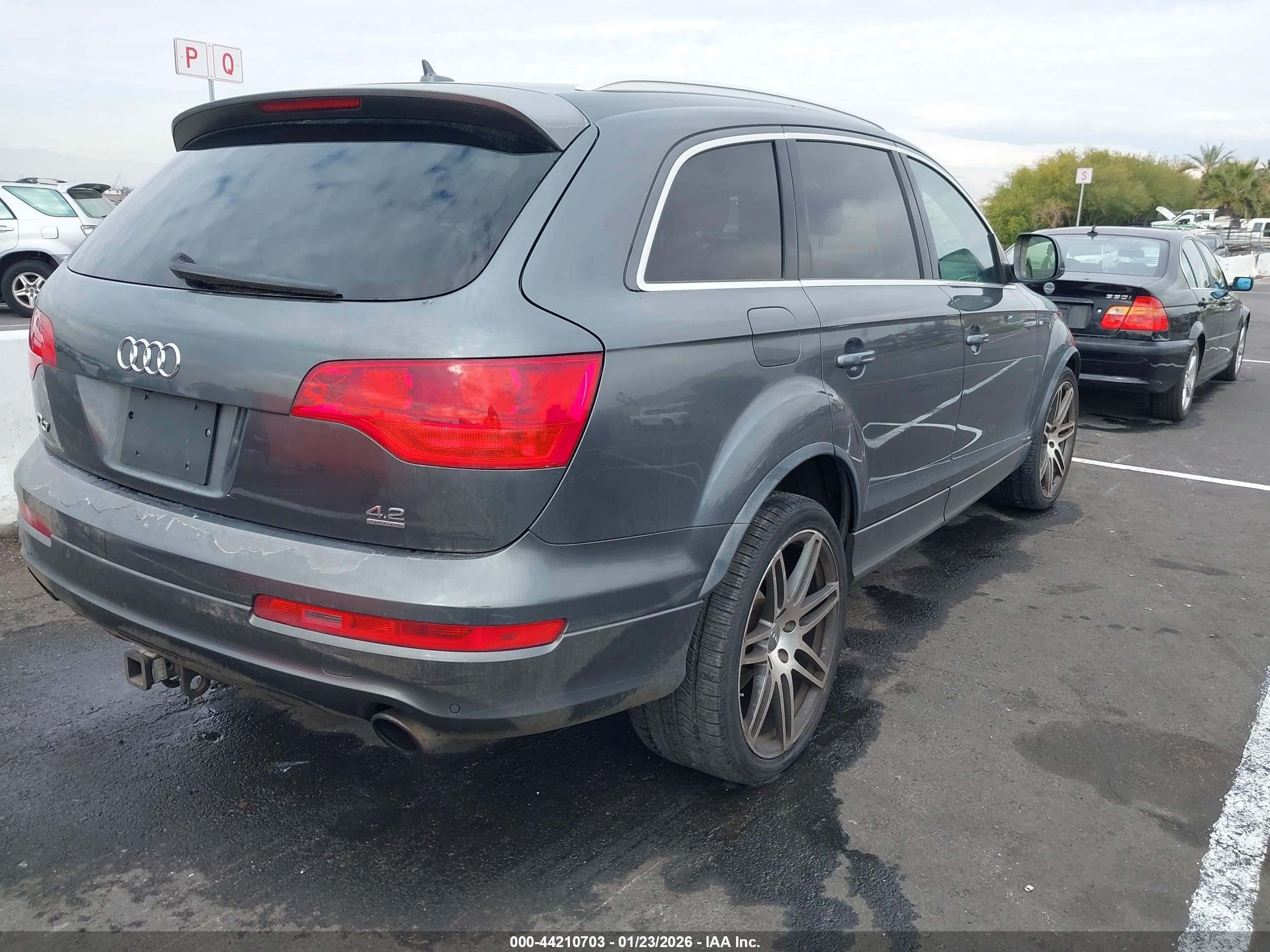 AUDI Q7 image 4