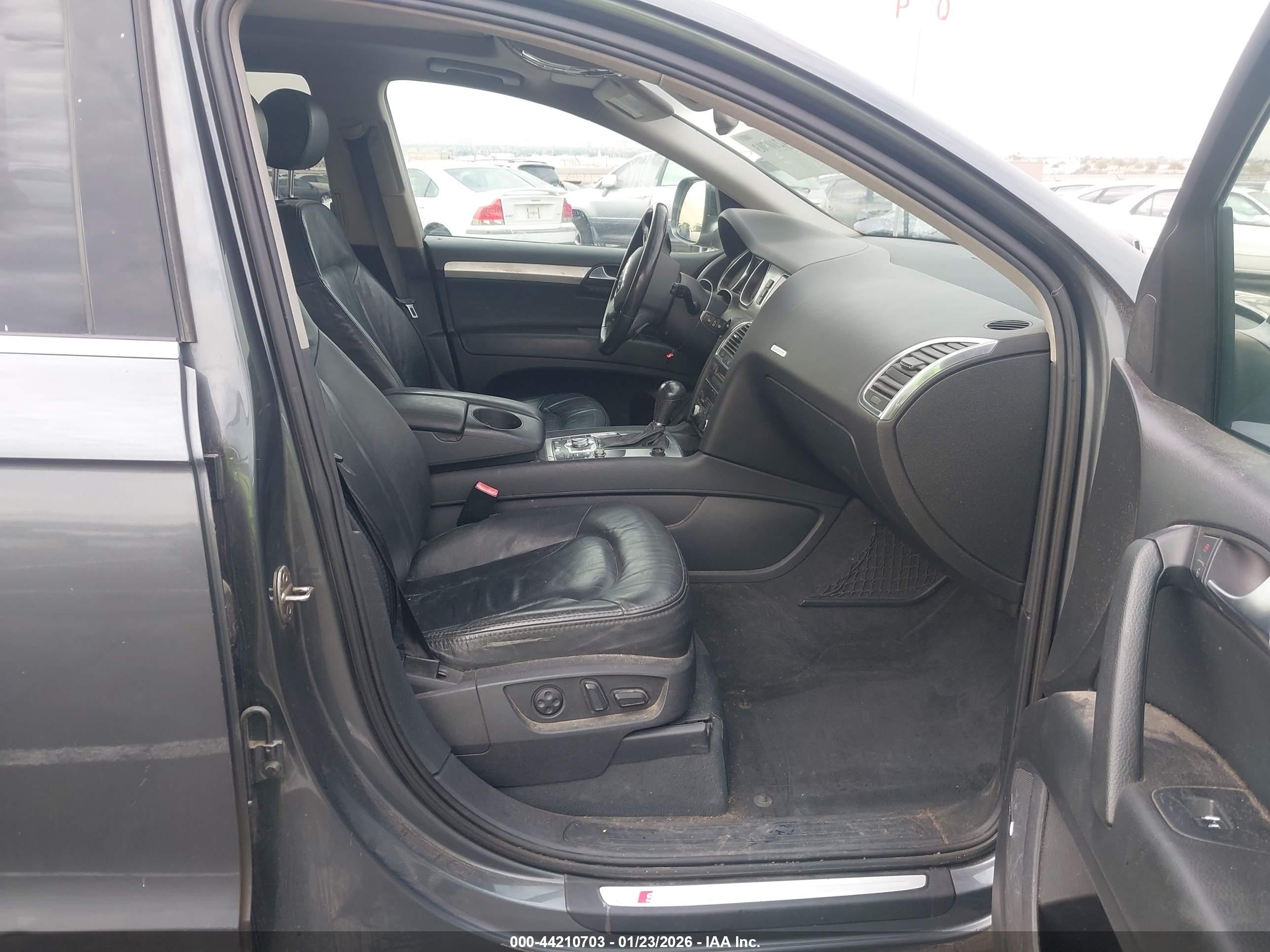 AUDI Q7 image 5