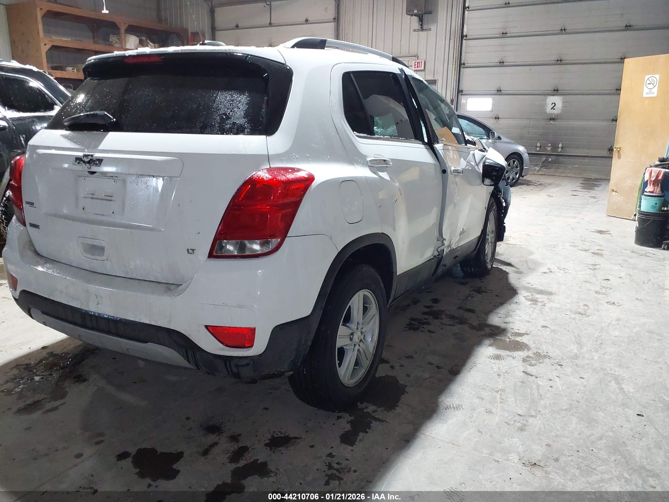 CHEVROLET TRAX image 4
