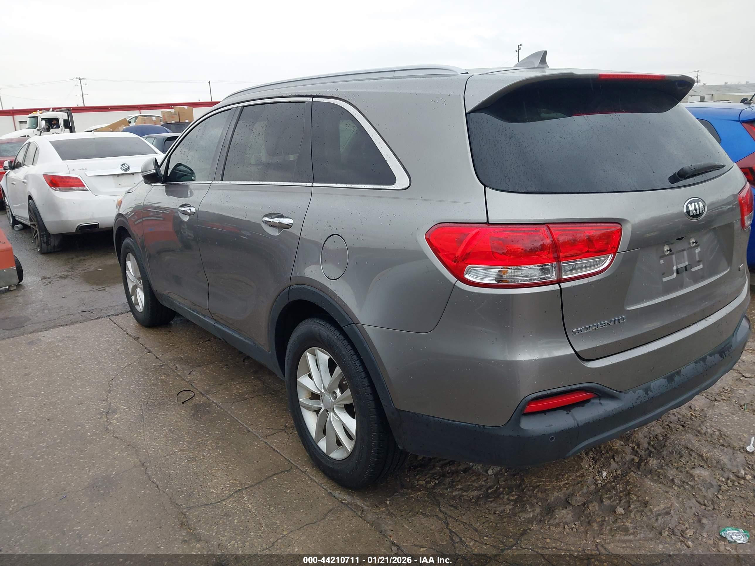 KIA SORENTO image 3
