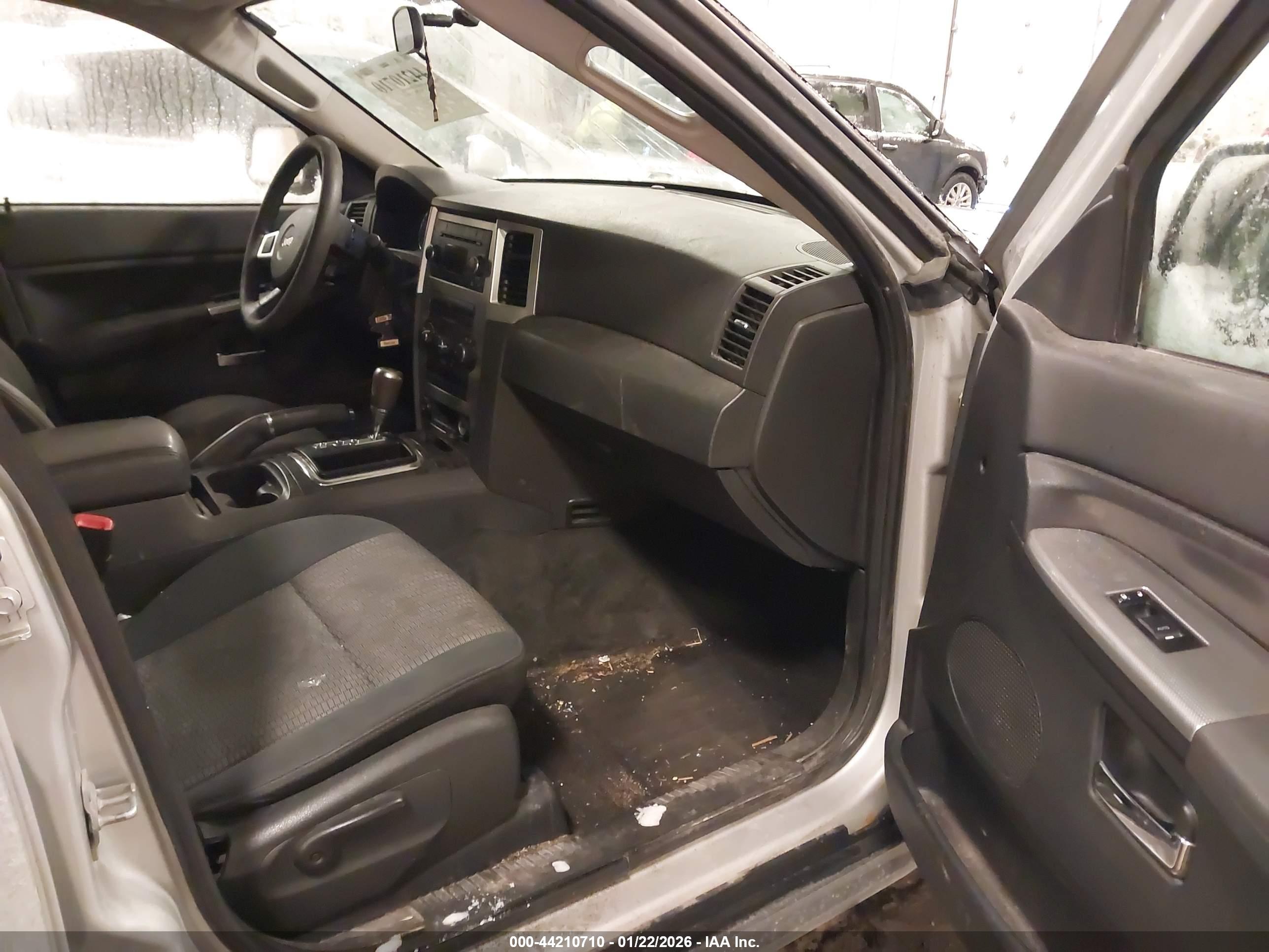 JEEP GRAND image 5