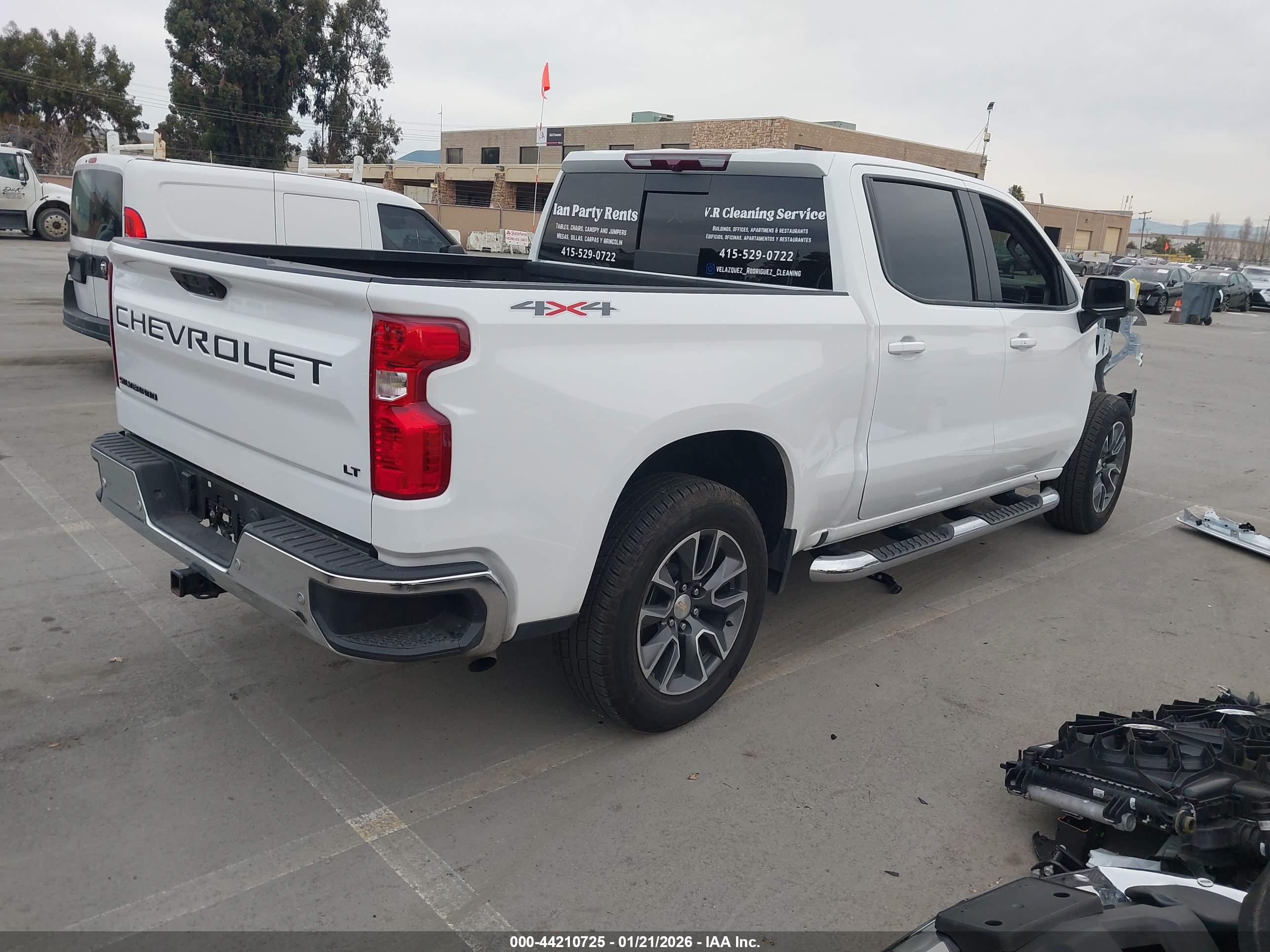 CHEVROLET SILVERADO image 4