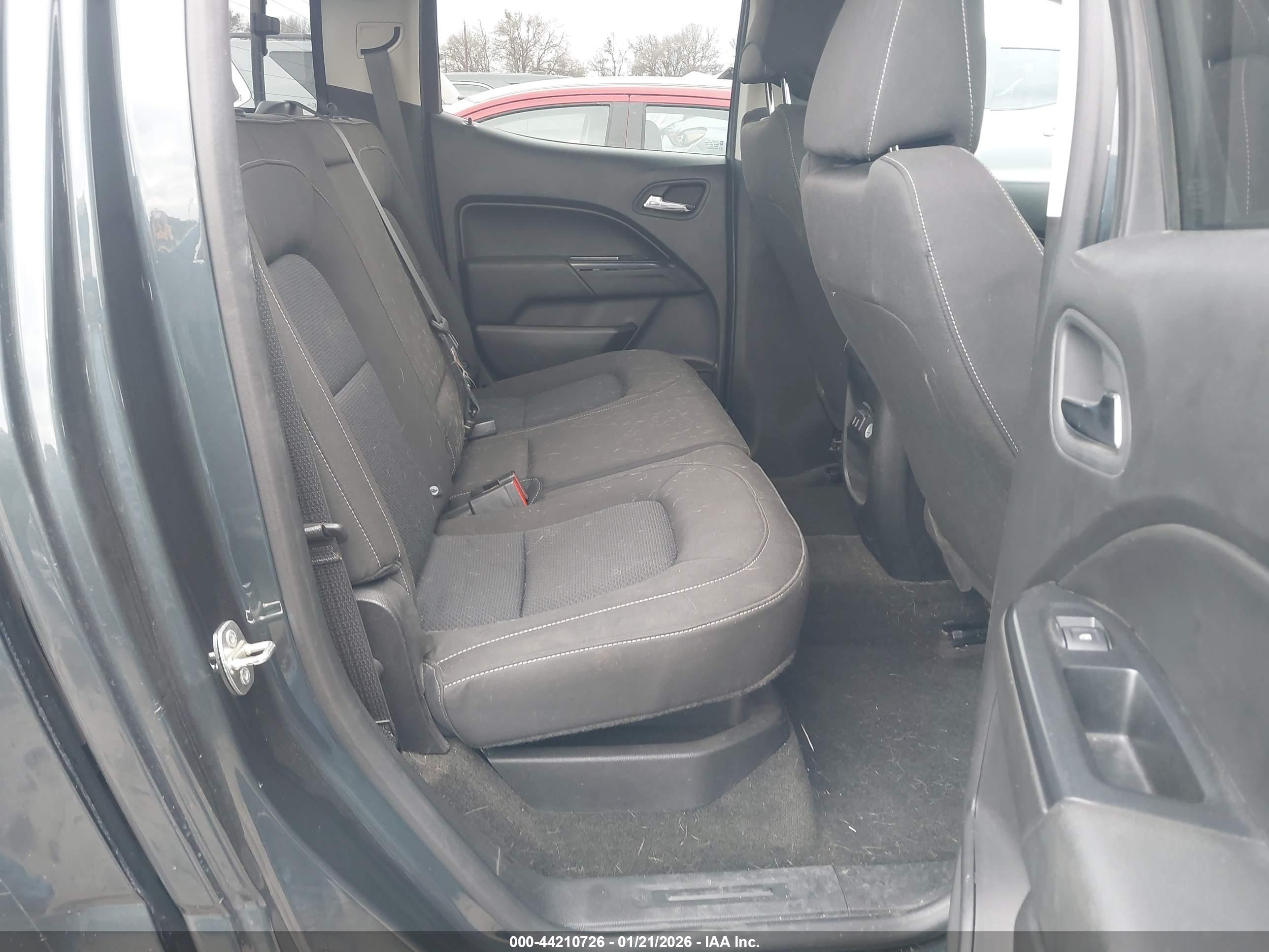 CHEVROLET COLORADO image 8