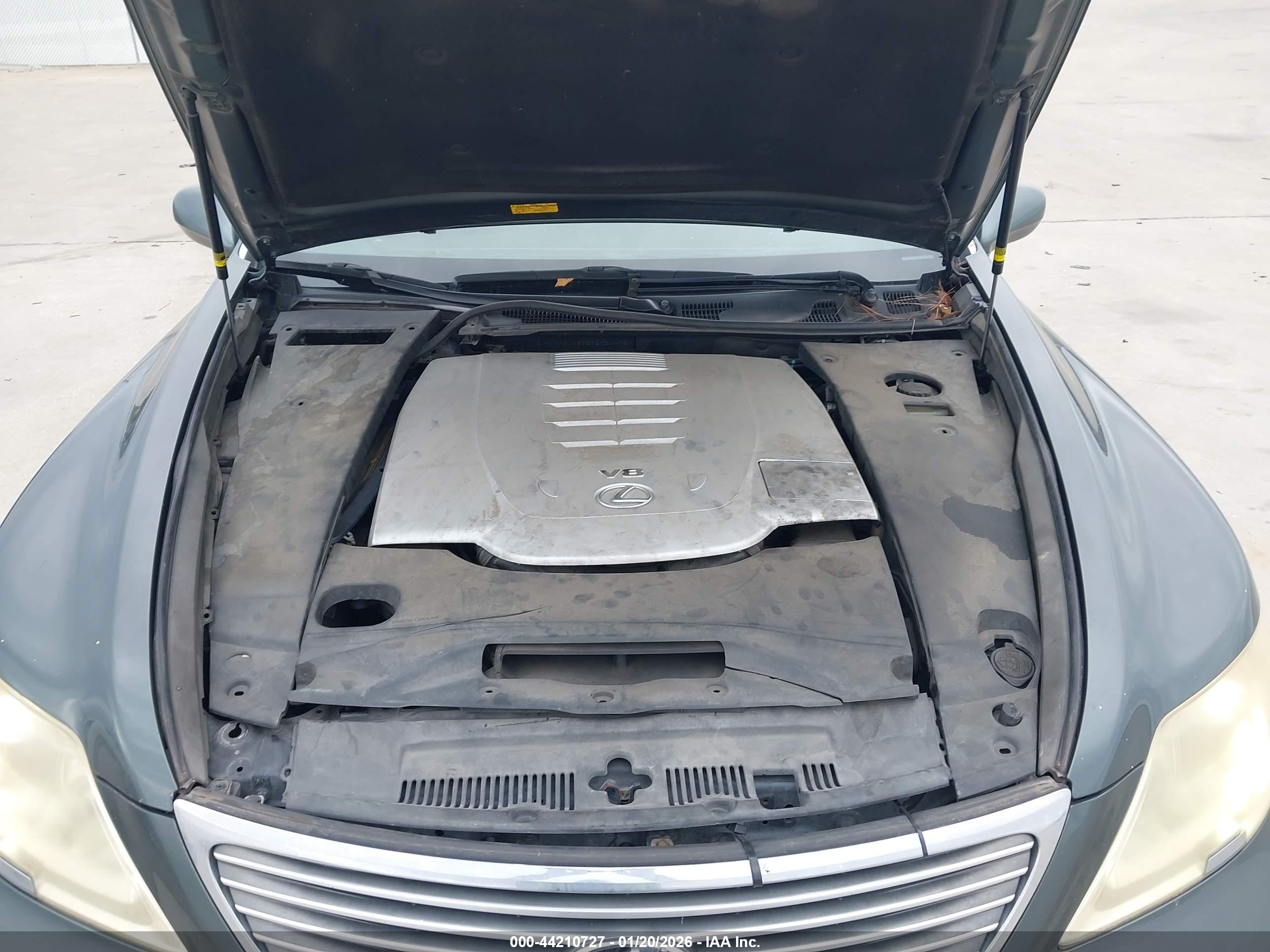 LEXUS LS image 10