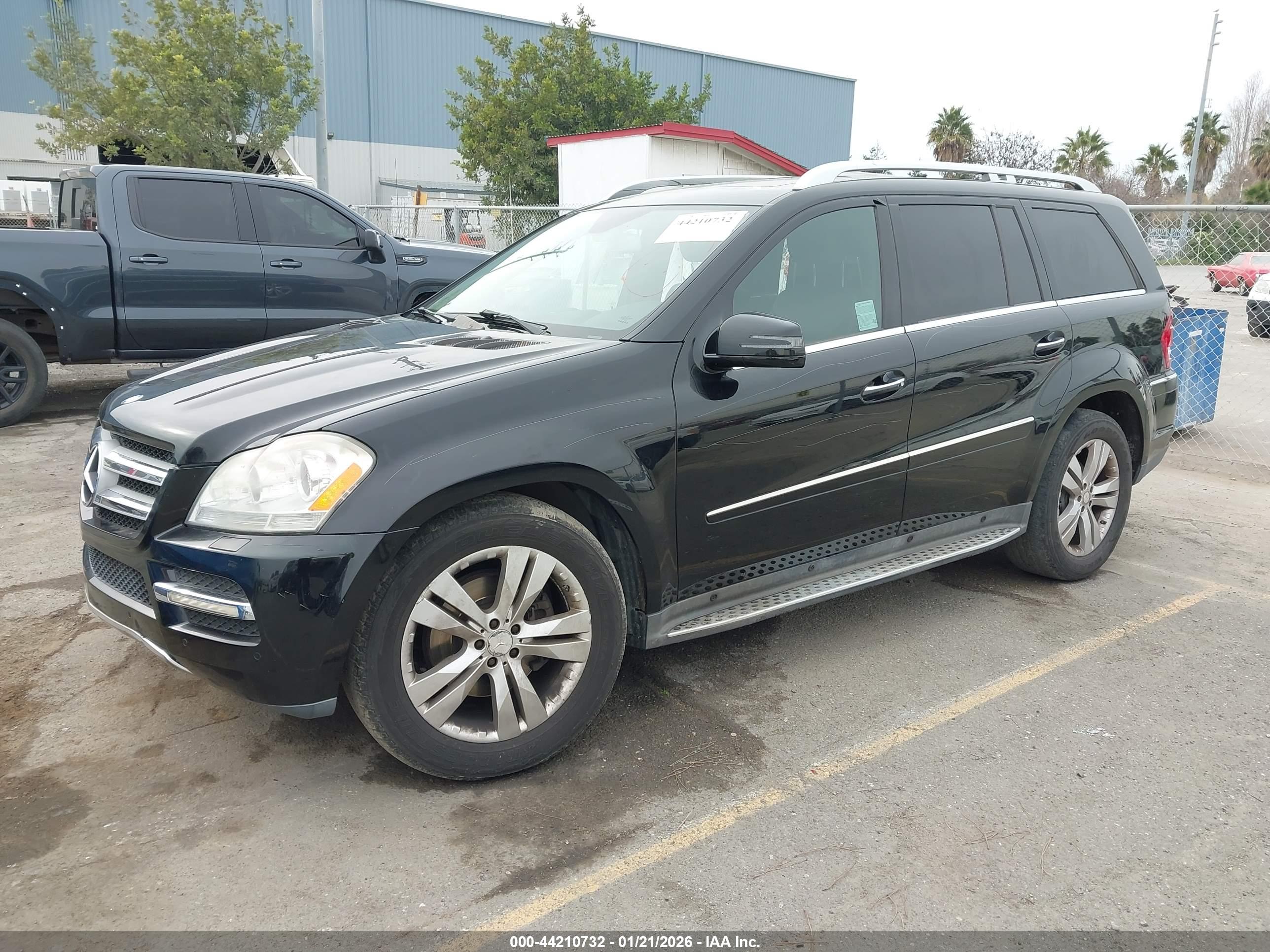 MERCEDES-BENZ GL image 2