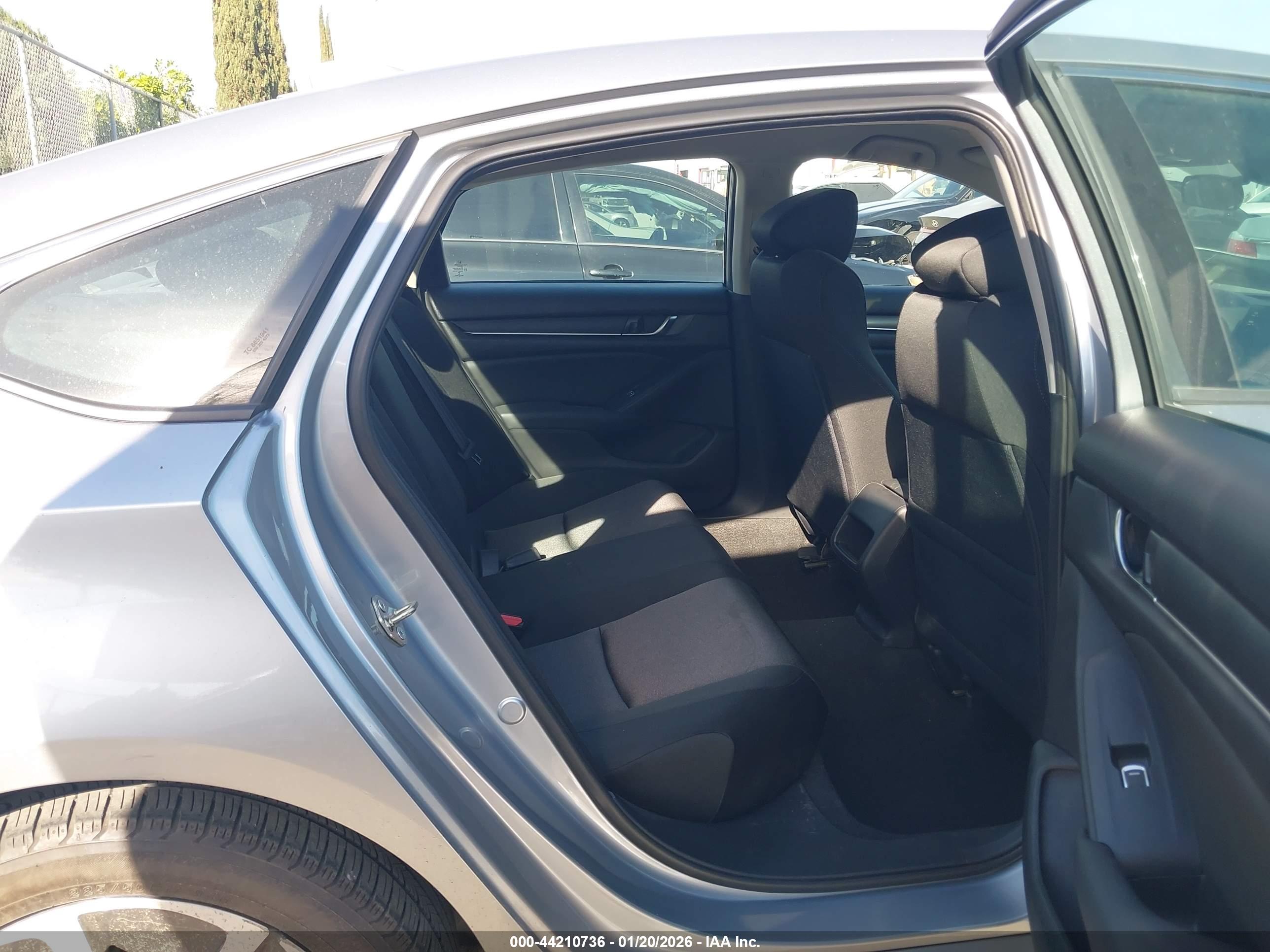HONDA ACCORD image 8