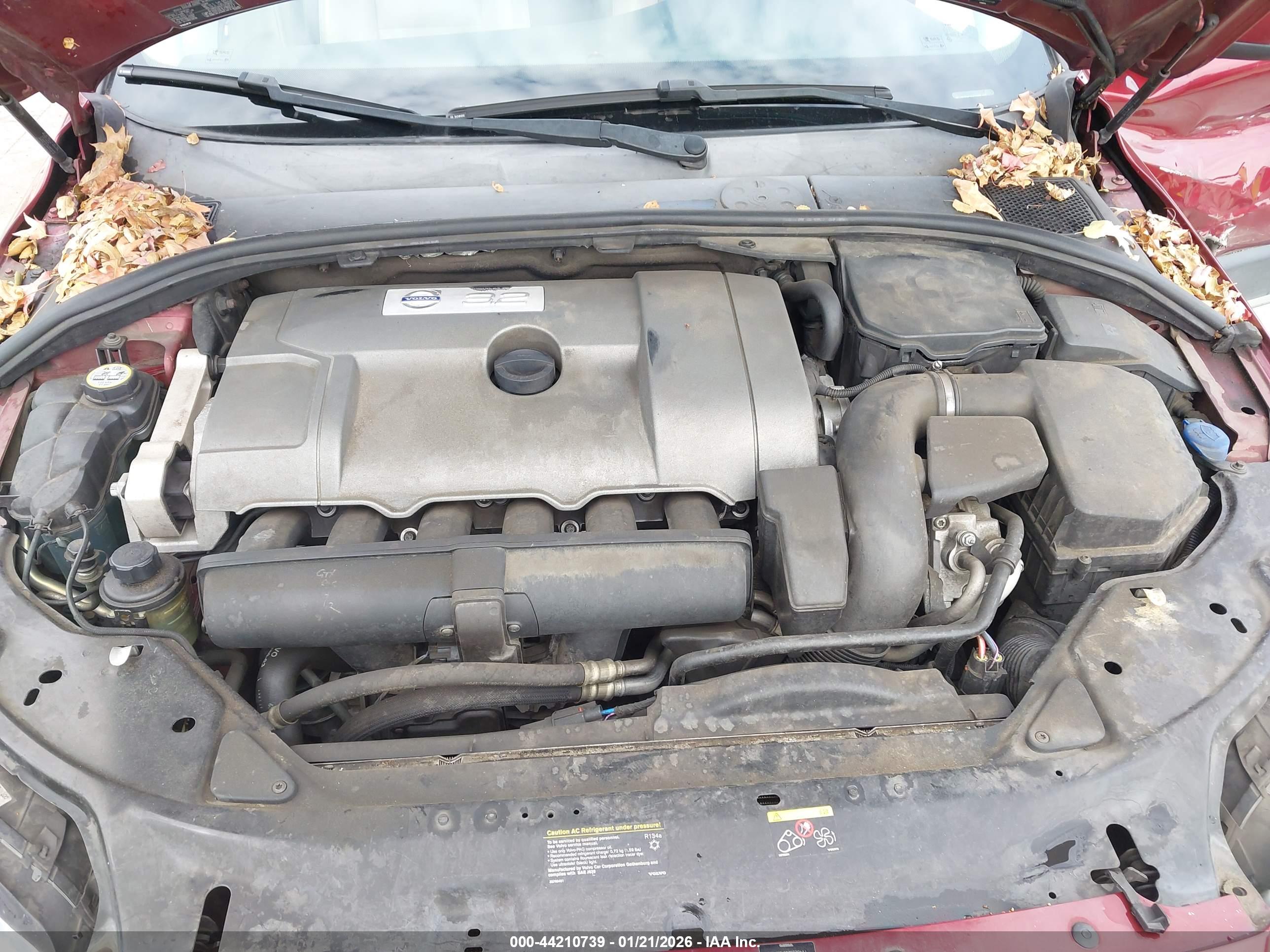VOLVO XC70 image 10