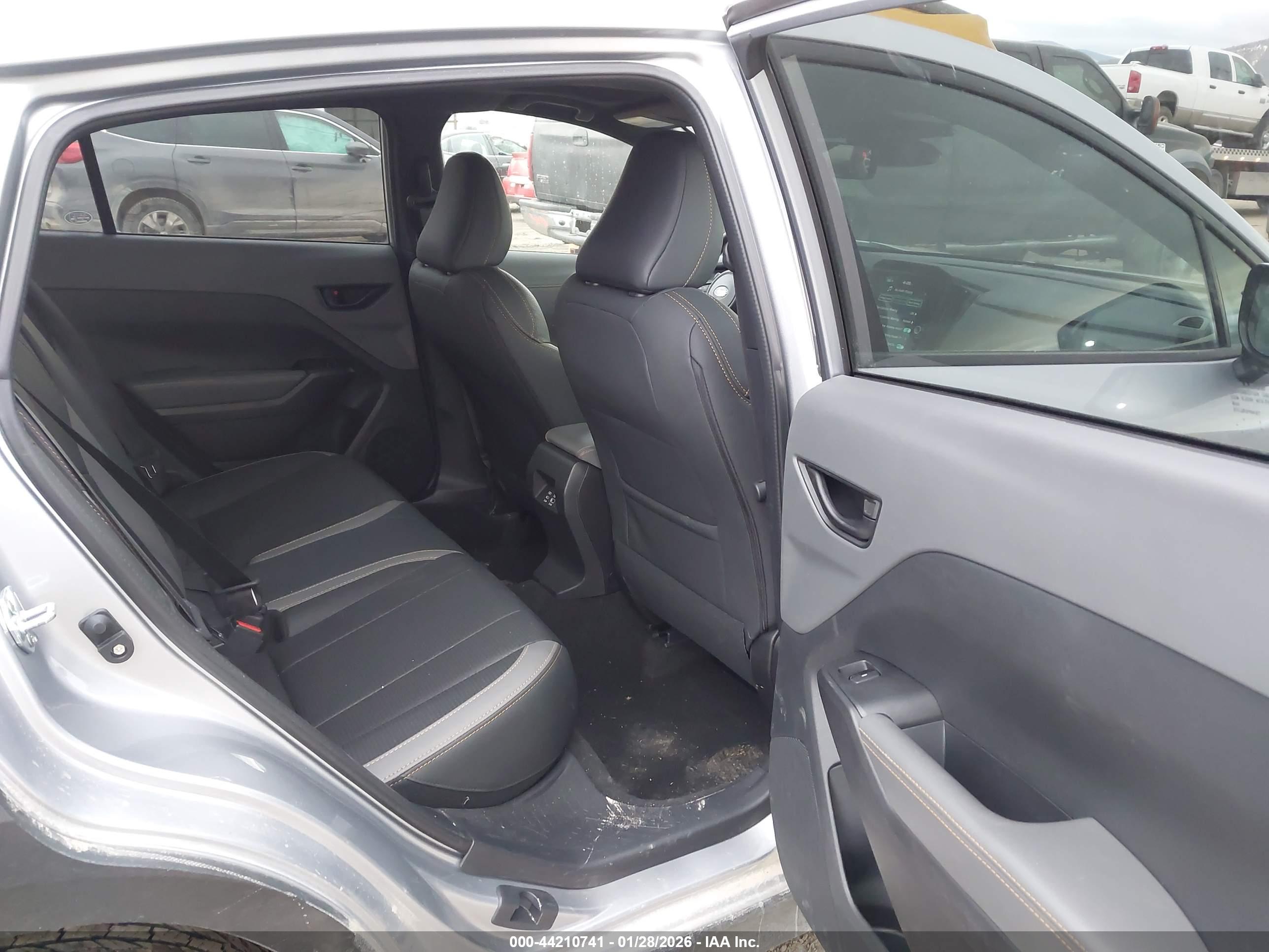 SUBARU CROSSTREK image 8