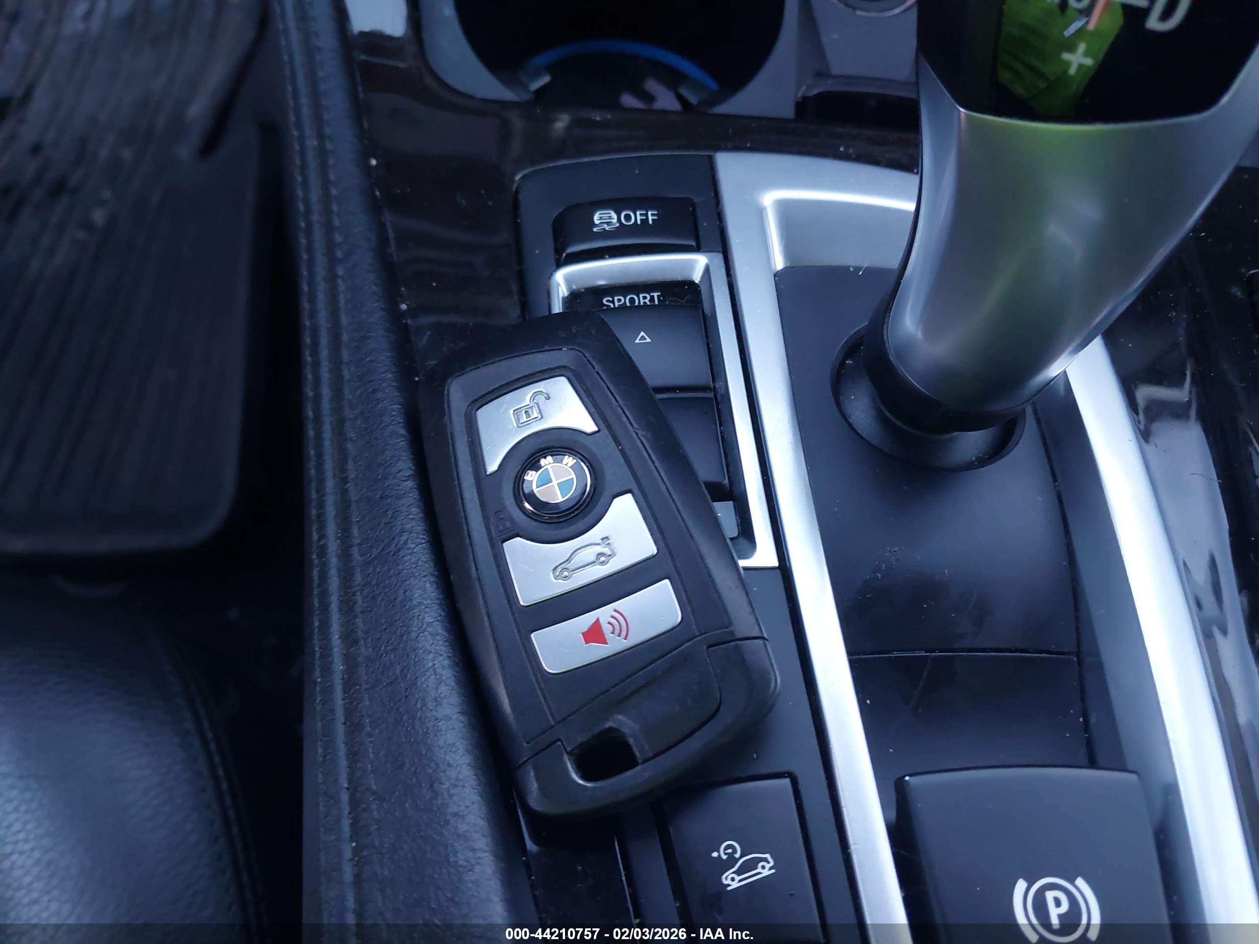 BMW 528I image 11