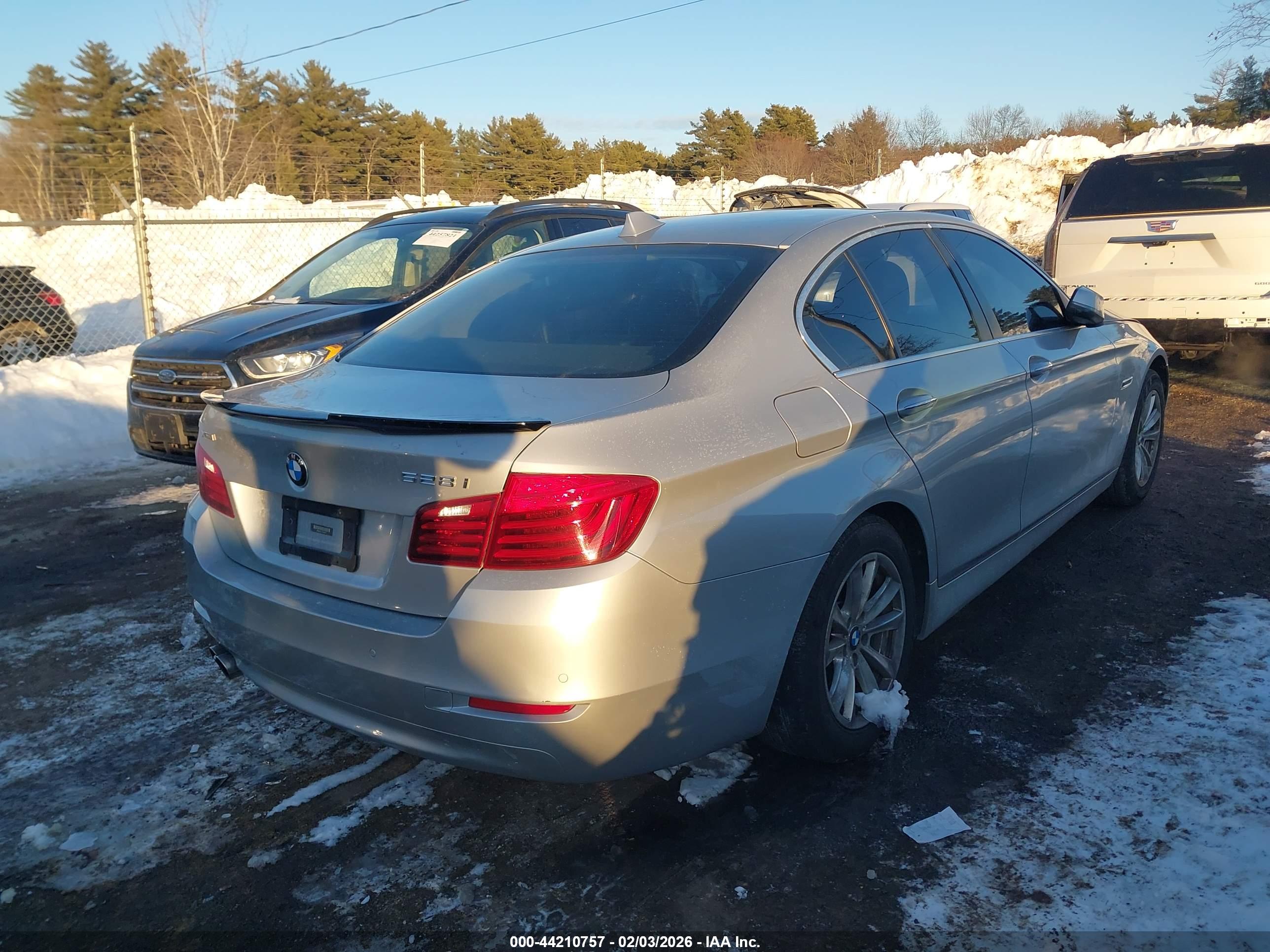 BMW 528I image 4