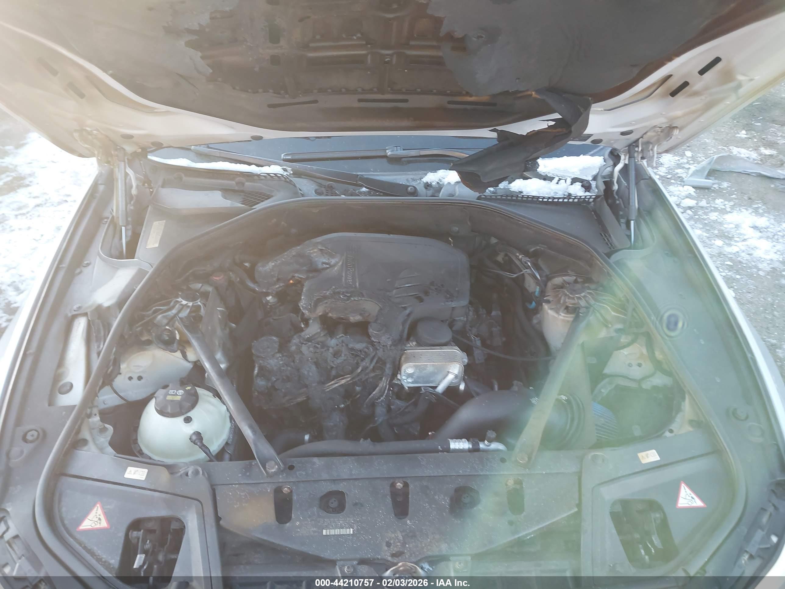 BMW 528I image 6