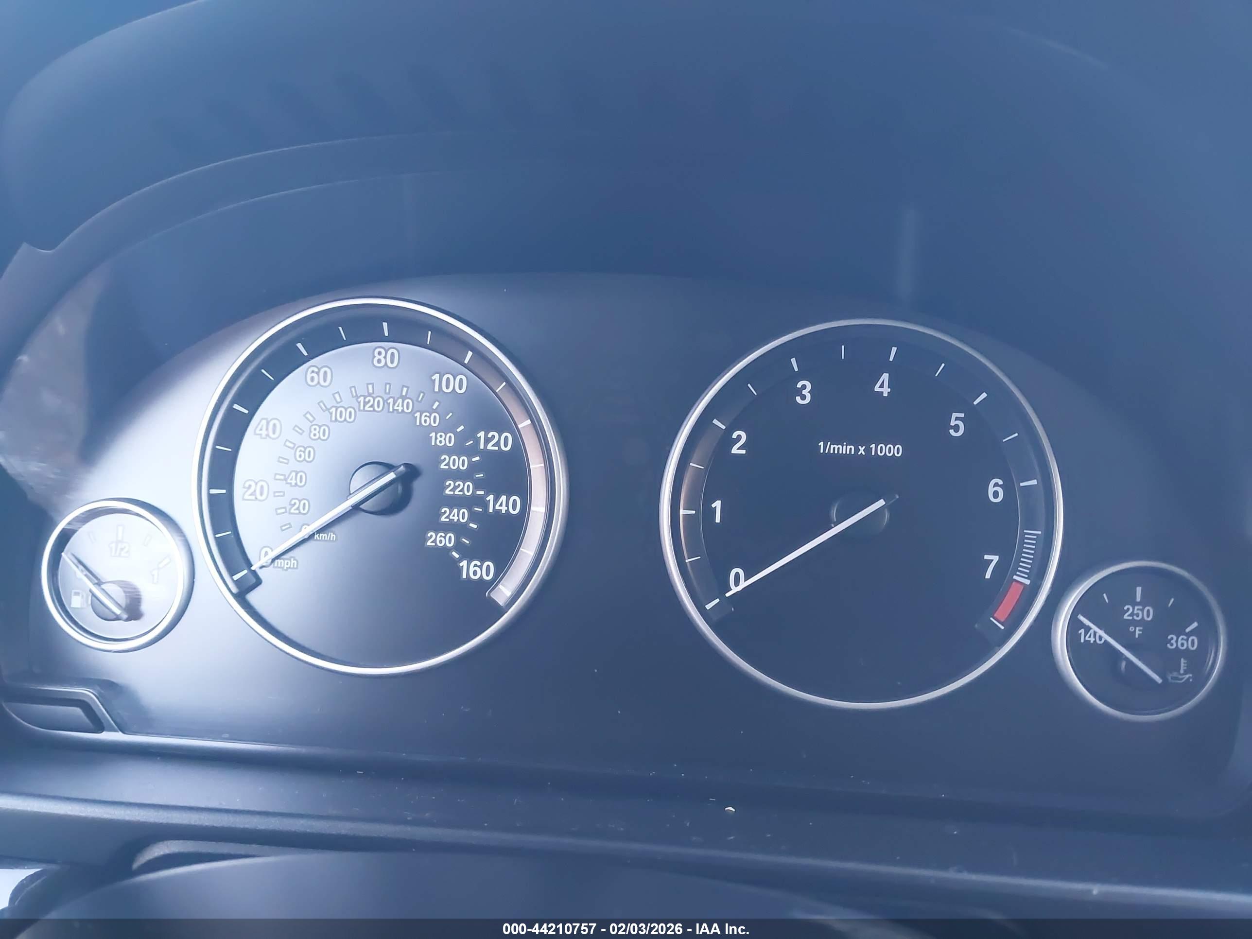 BMW 528I image 7