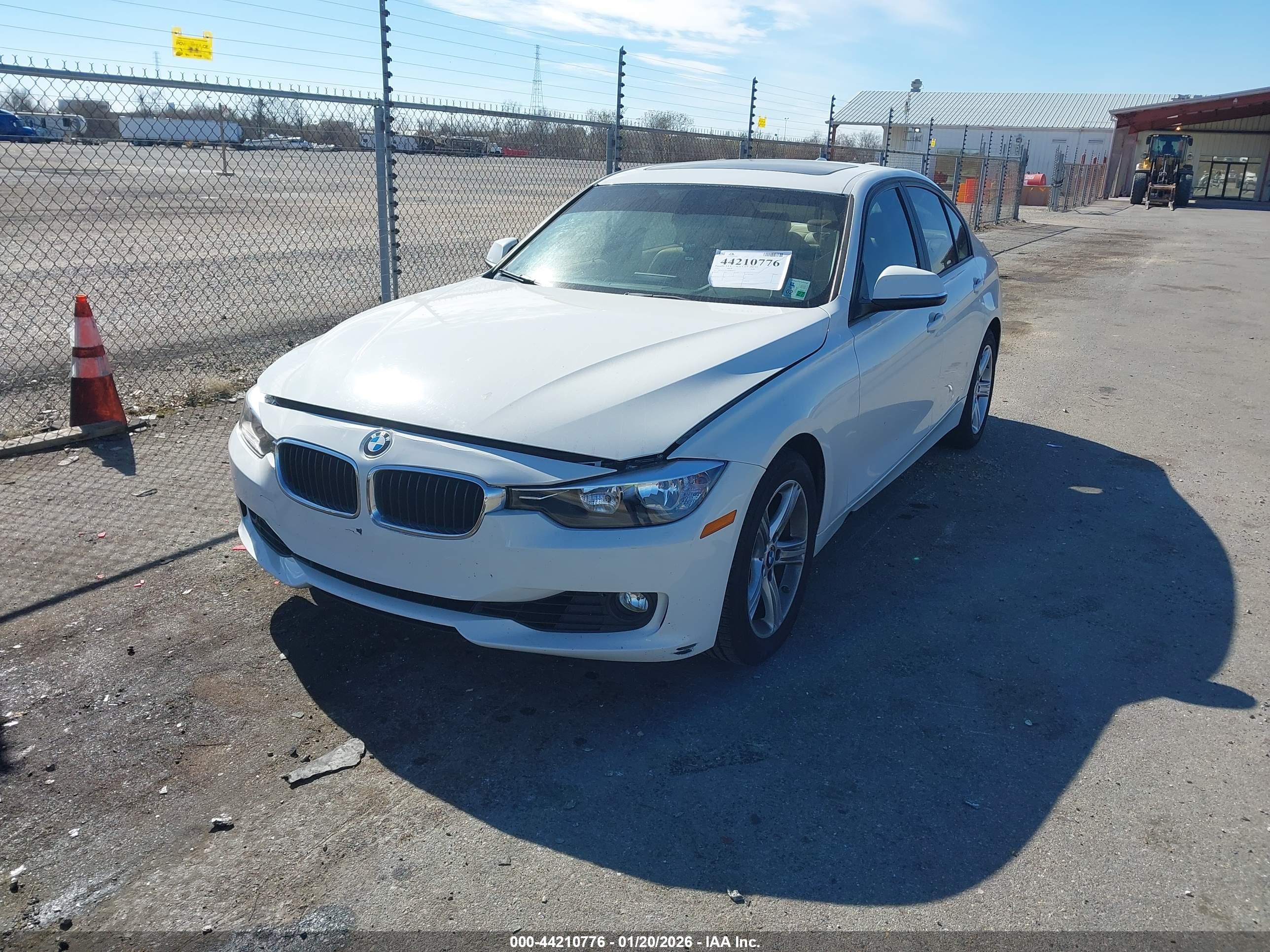 BMW 328I image 2