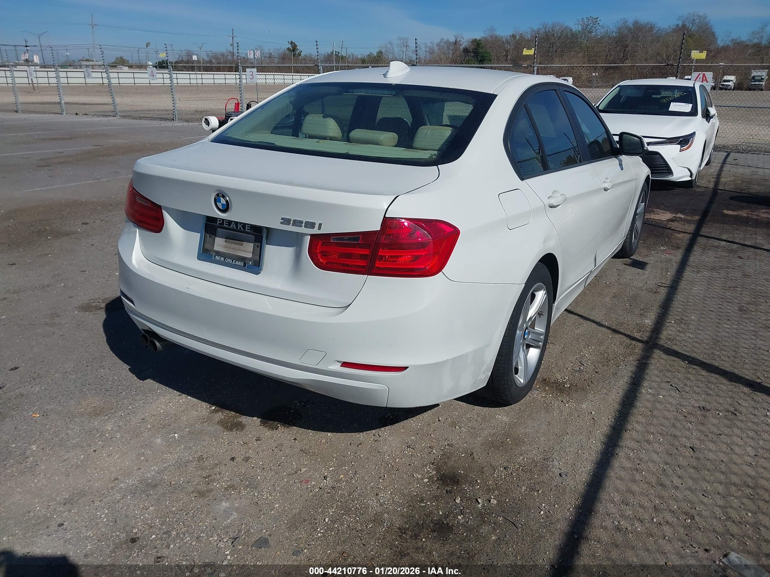 BMW 328I image 4