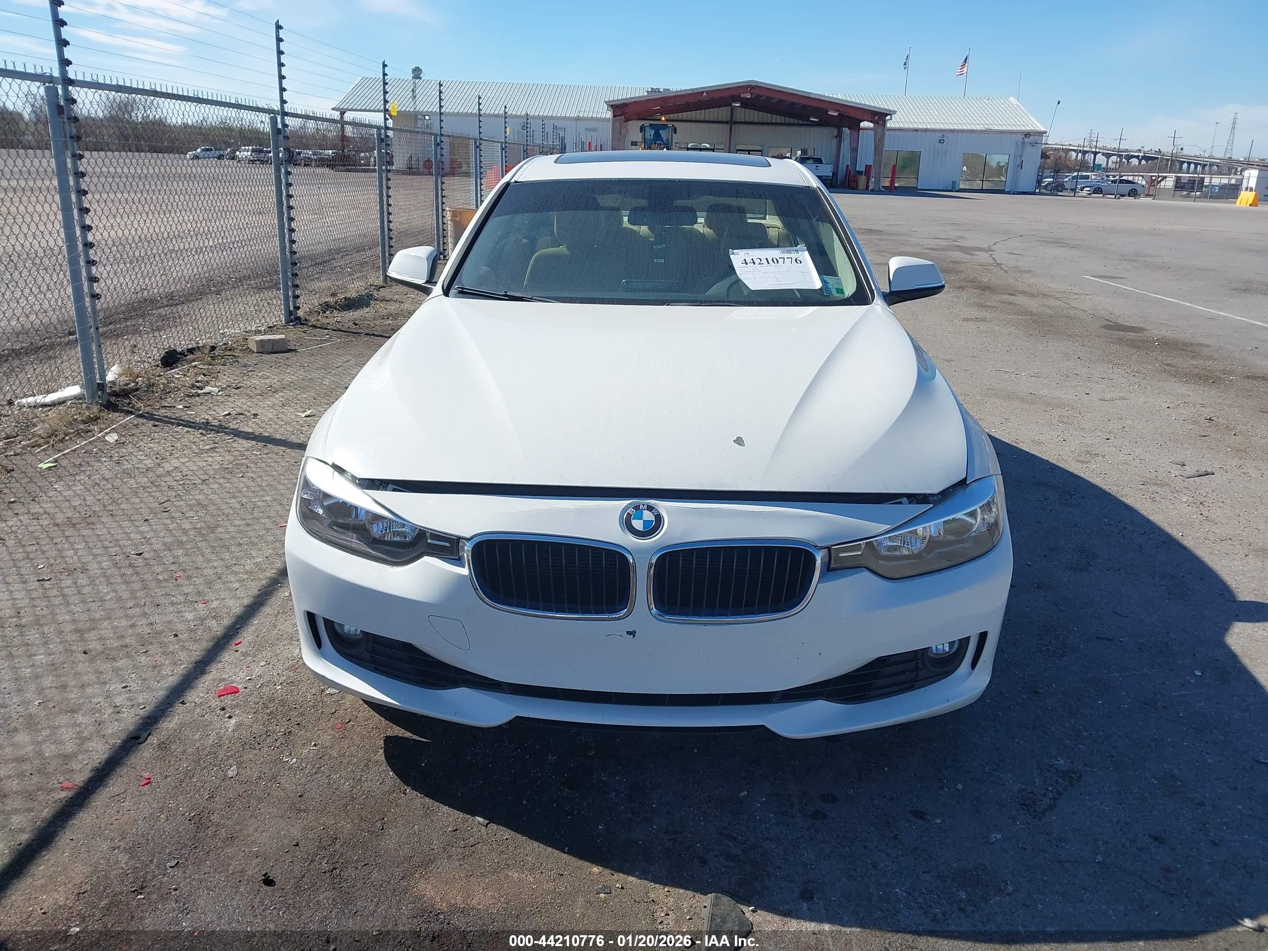 BMW 328I image 6