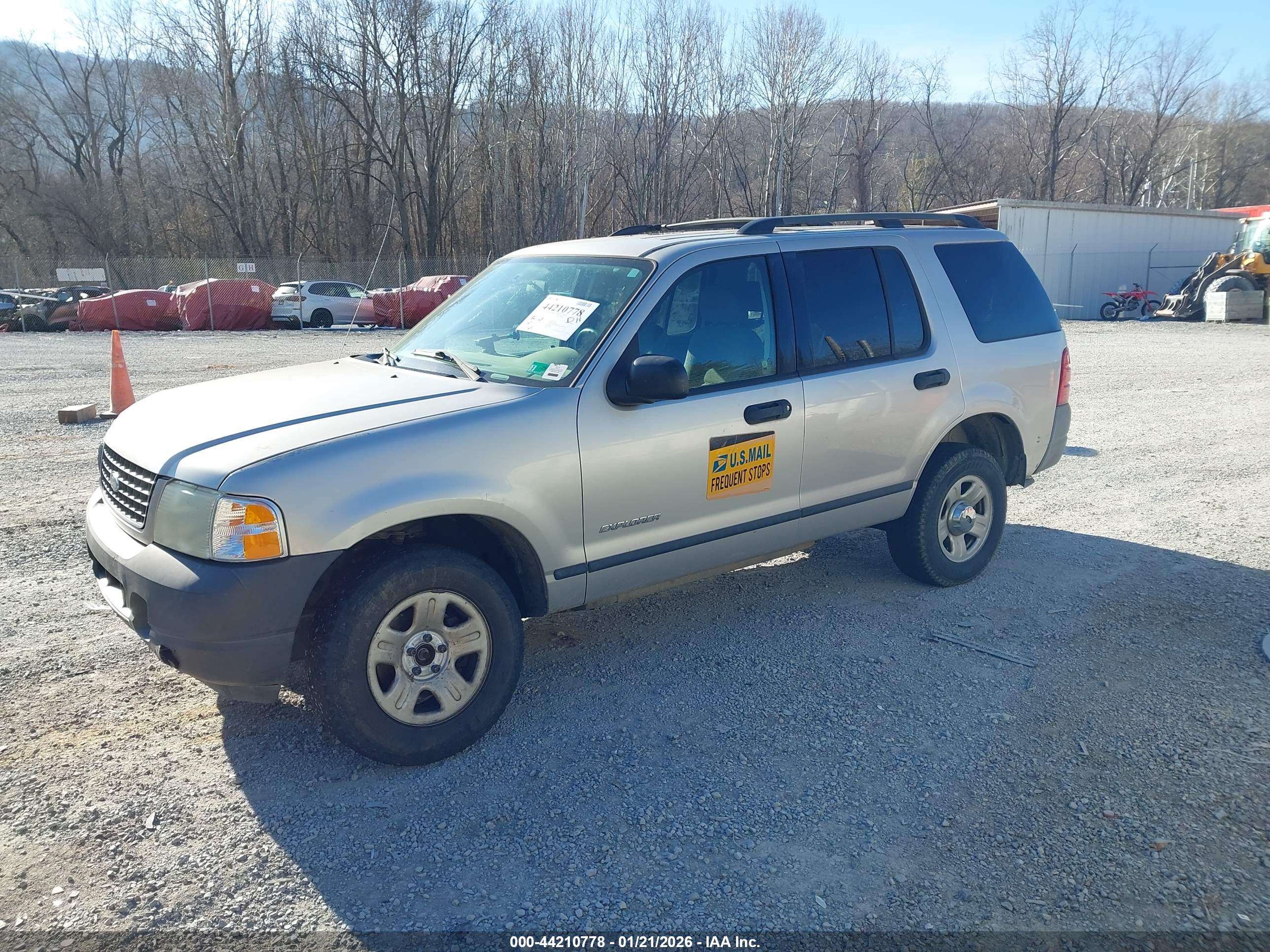FORD EXPLORER image 2
