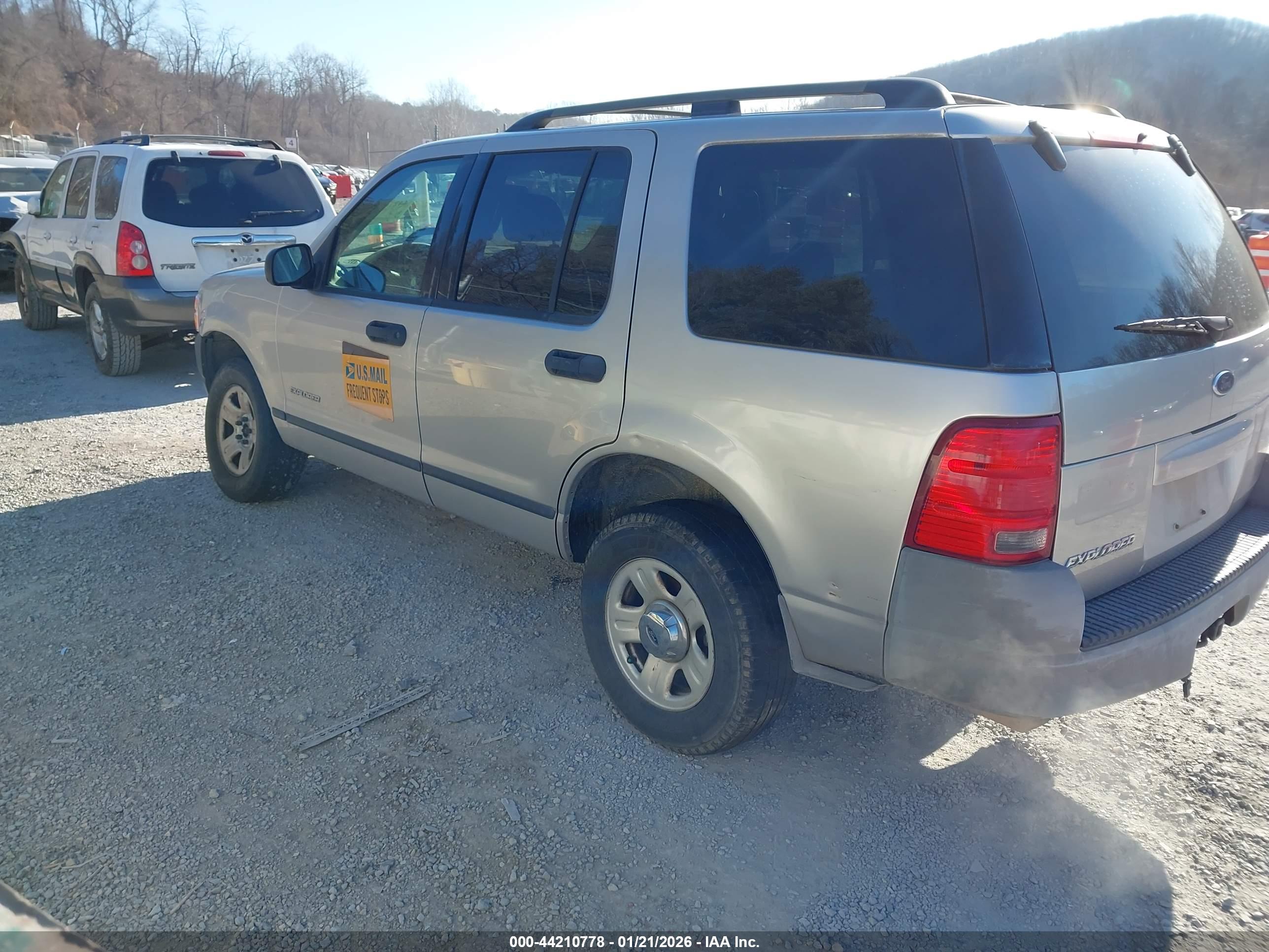 FORD EXPLORER image 3