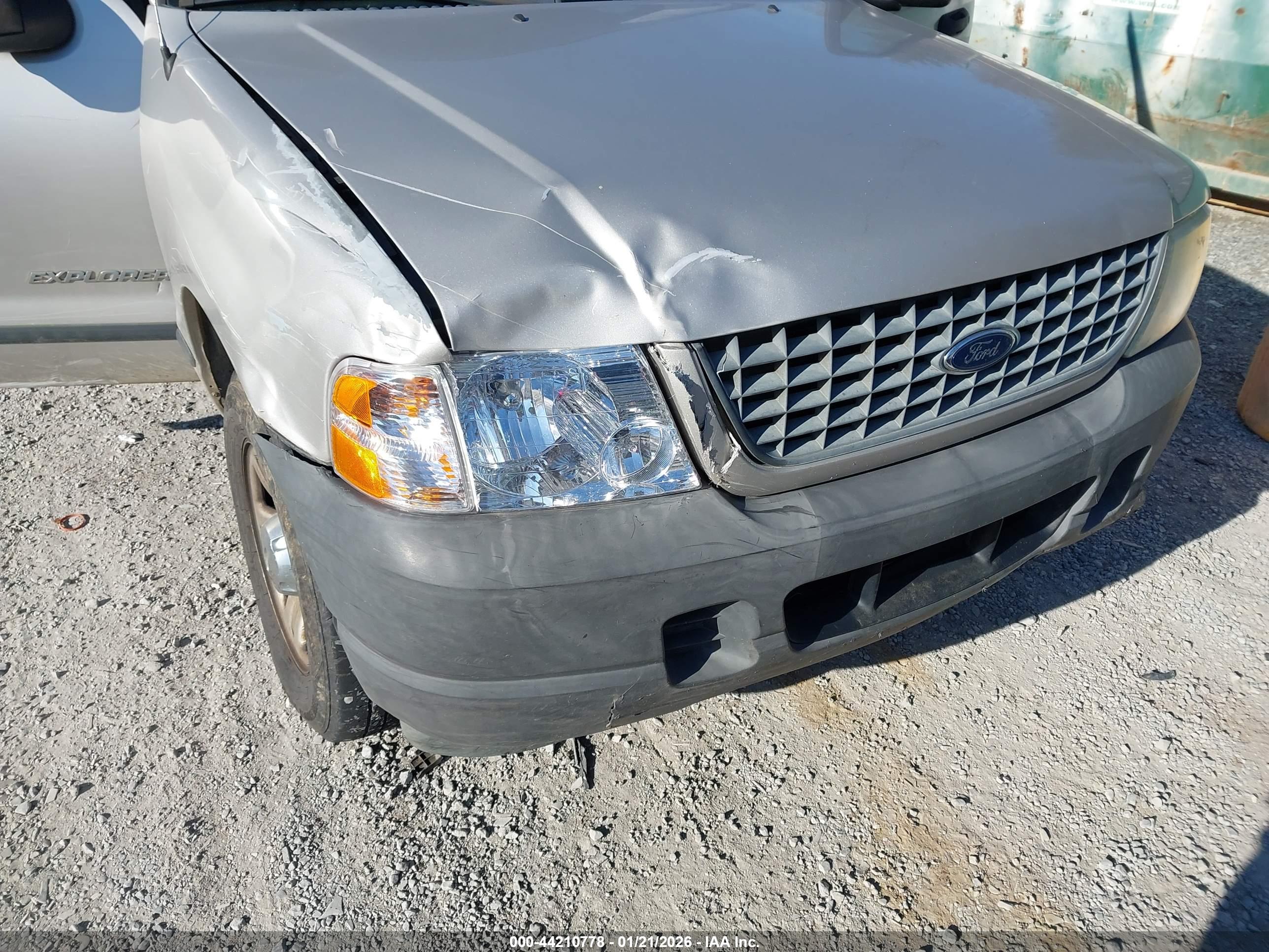 FORD EXPLORER image 6