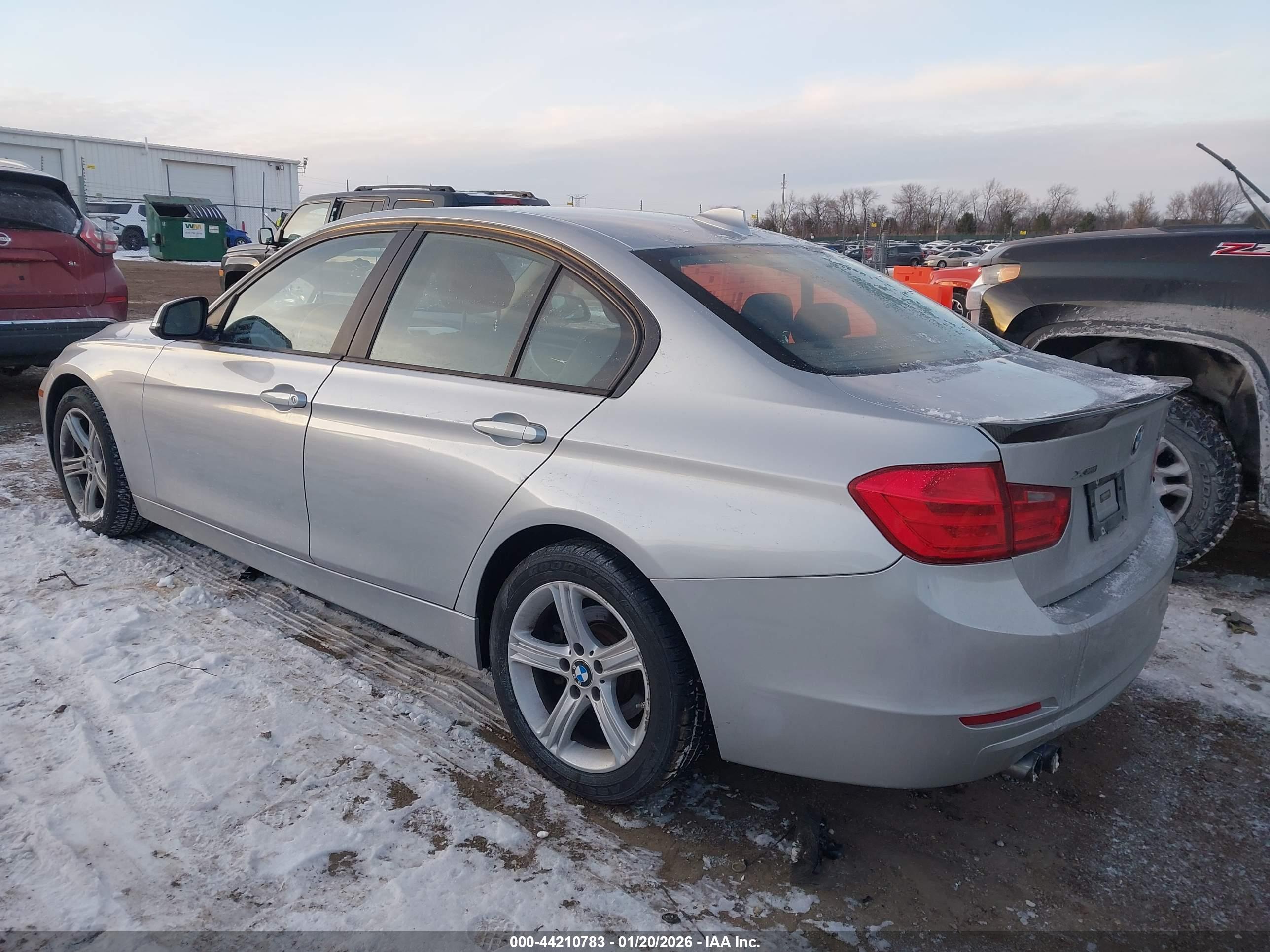 BMW 328I image 3