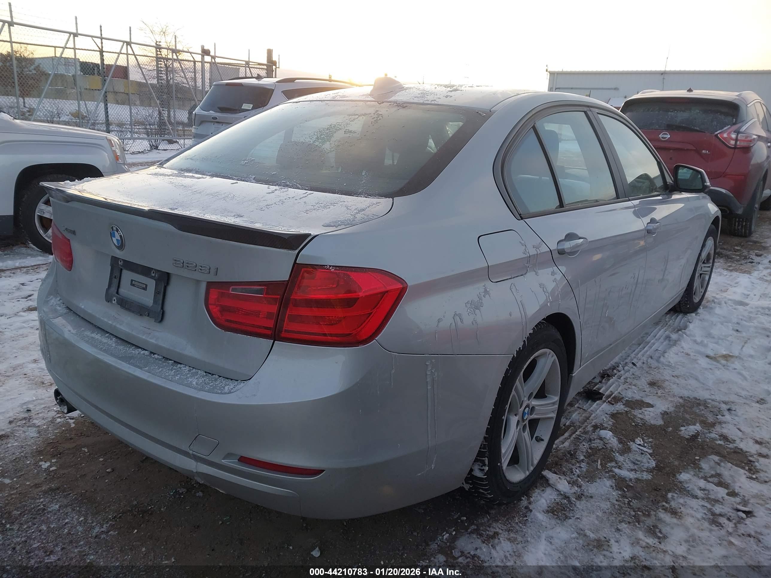 BMW 328I image 4