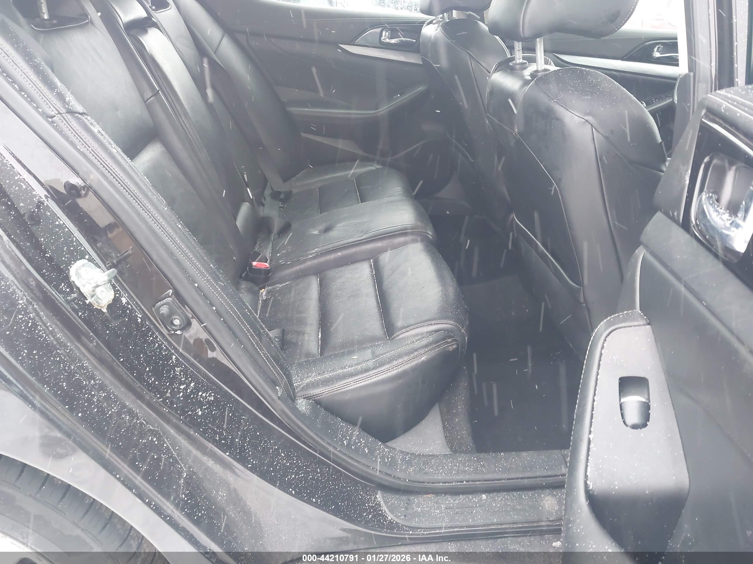 NISSAN MAXIMA image 8