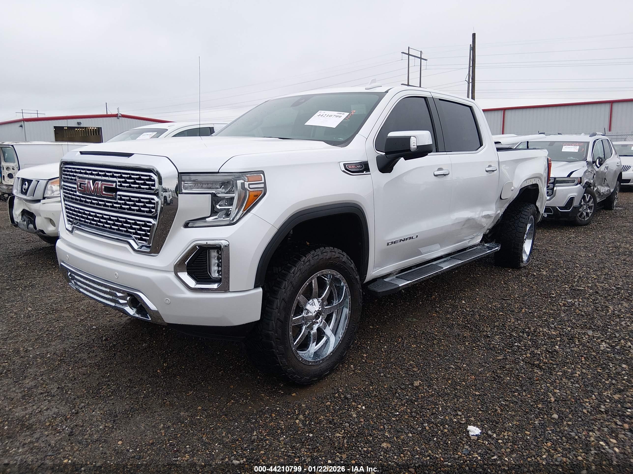 GMC SIERRA image 2